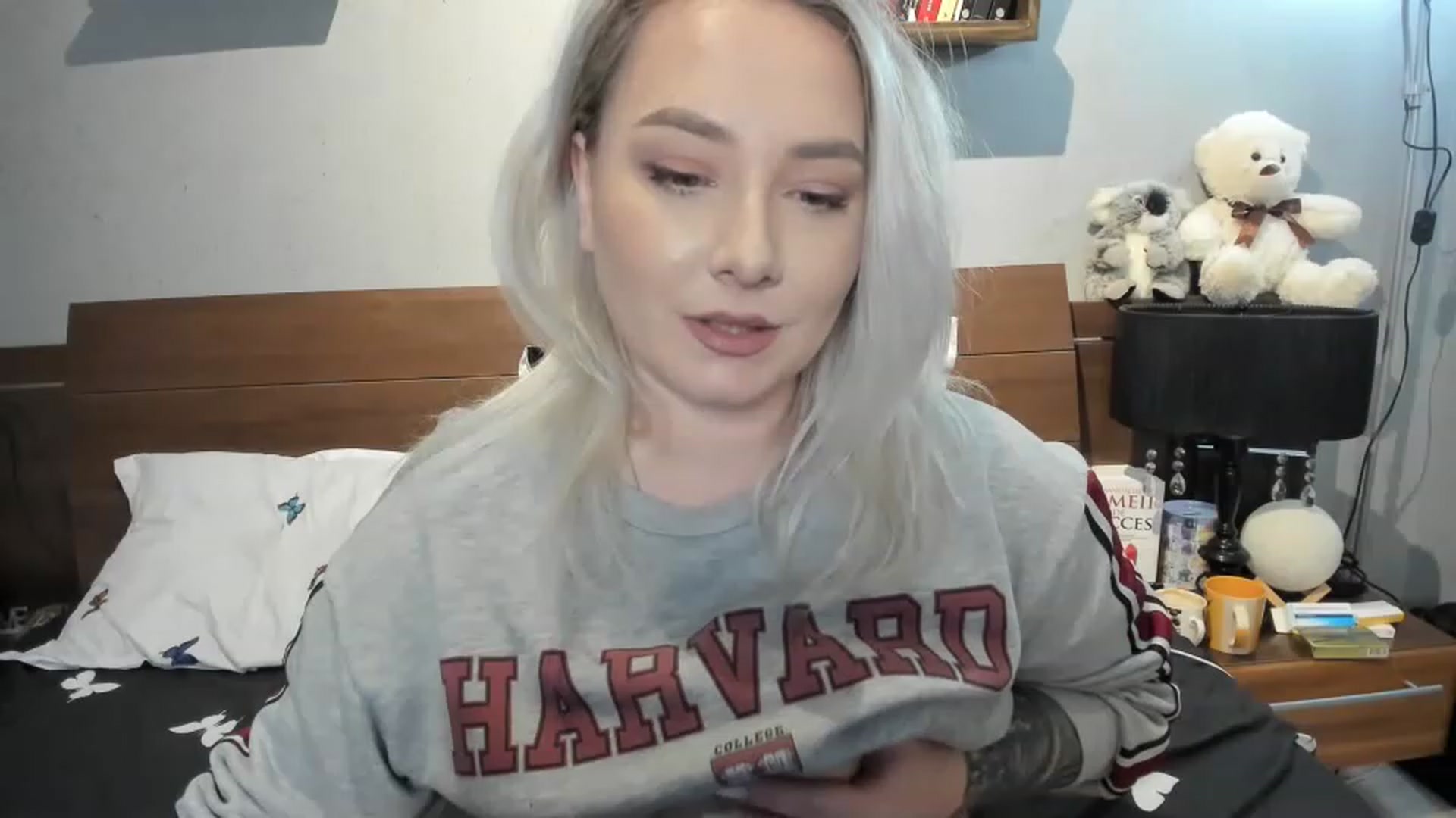 Gallery image thumbnail from LilithTongue_'s myfreecams stream on, 04/01/2023, 14:15 image 17 of 20