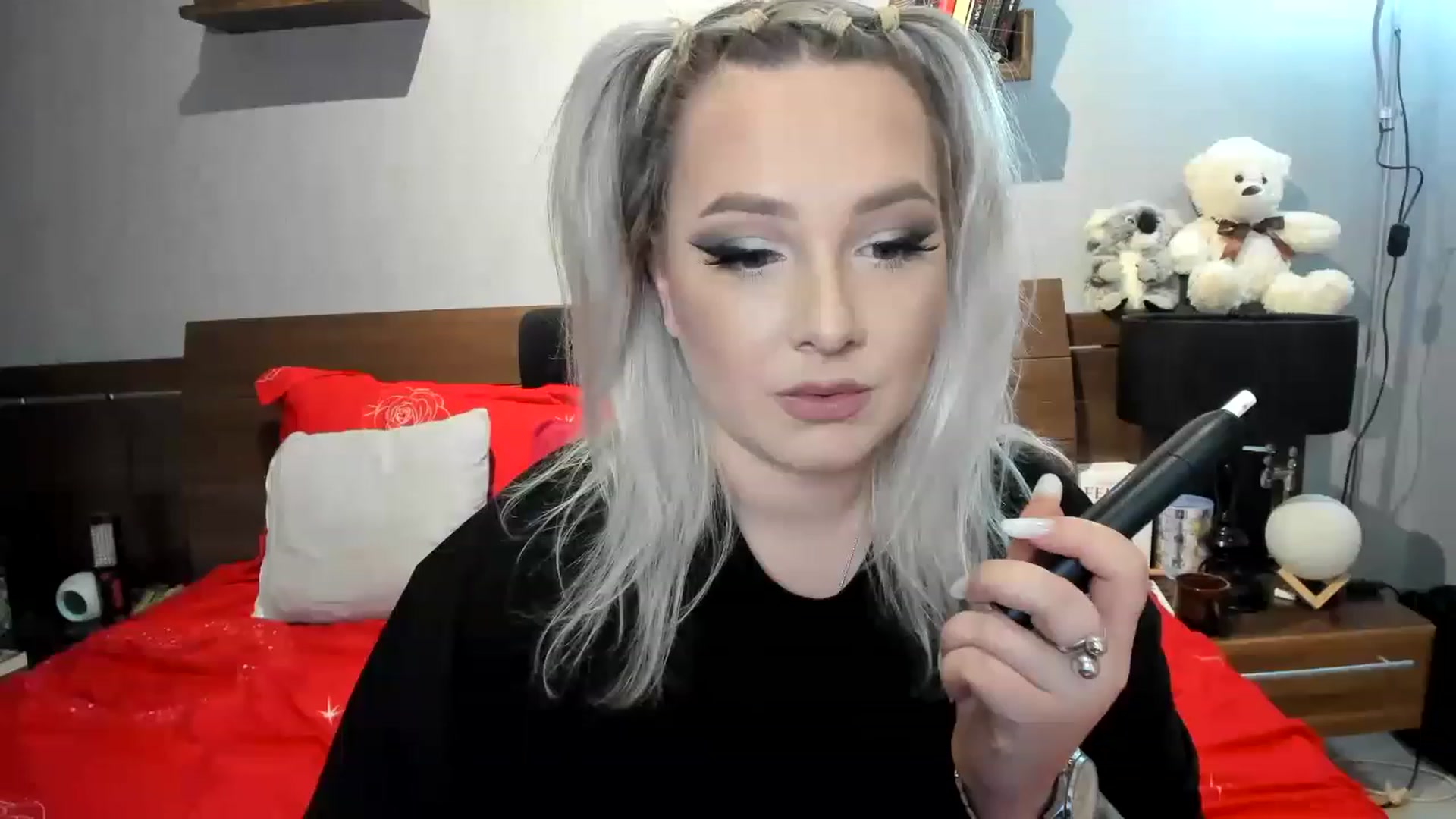 Gallery image thumbnail from LilithTongue_'s myfreecams stream on, 04/07/2023, 15:05 image 12 of 20