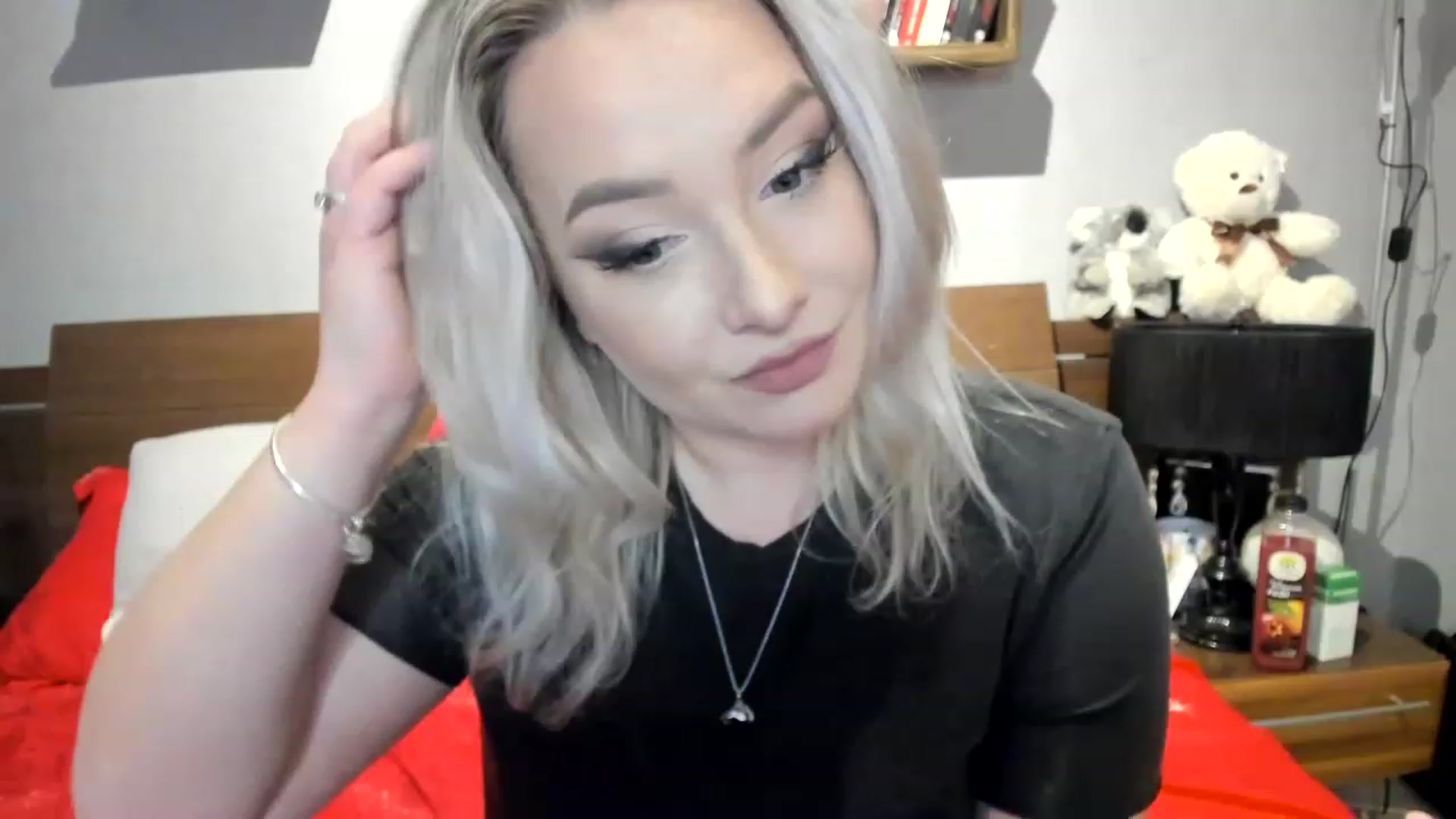 Gallery image thumbnail from LilithTongue_'s myfreecams stream on, 04/13/2023, 11:47 image 7 of 20