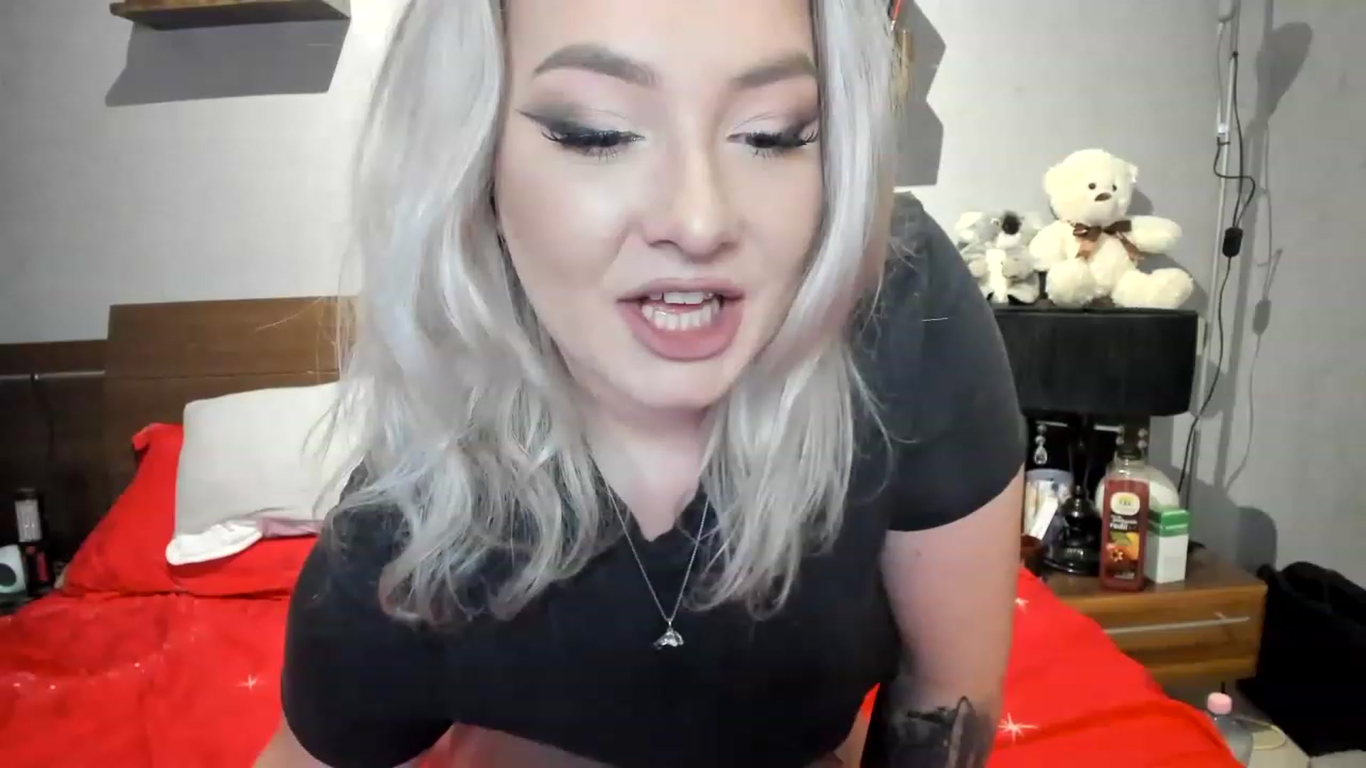 Gallery image thumbnail from LilithTongue_'s myfreecams stream on, 04/13/2023, 11:47 image 12 of 20