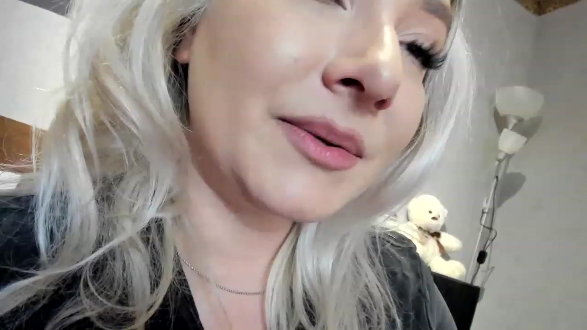 Gallery image thumbnail from LilithTongue_'s myfreecams stream on, 04/13/2023, 13:54 image 5 of 20