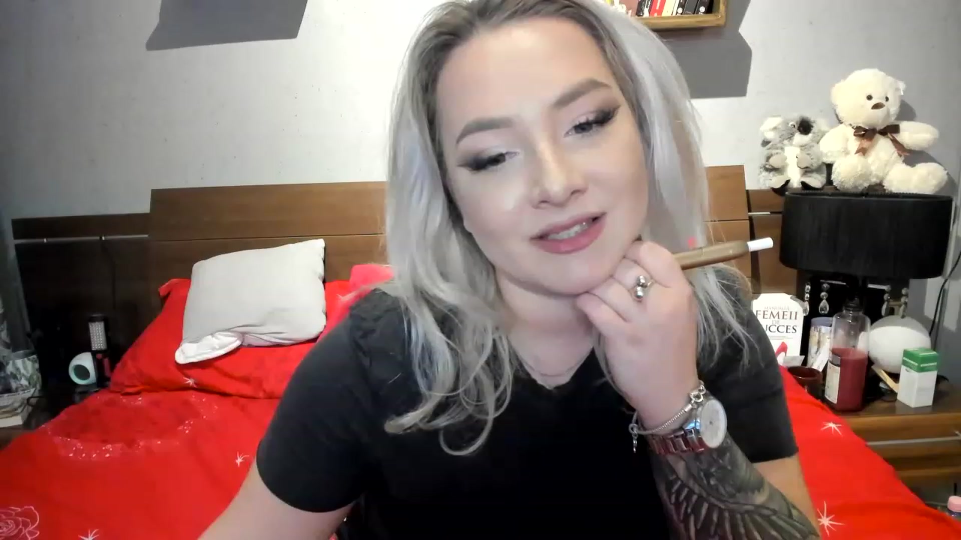 Gallery image thumbnail from LilithTongue_'s myfreecams stream on, 04/13/2023, 13:54 image 4 of 20