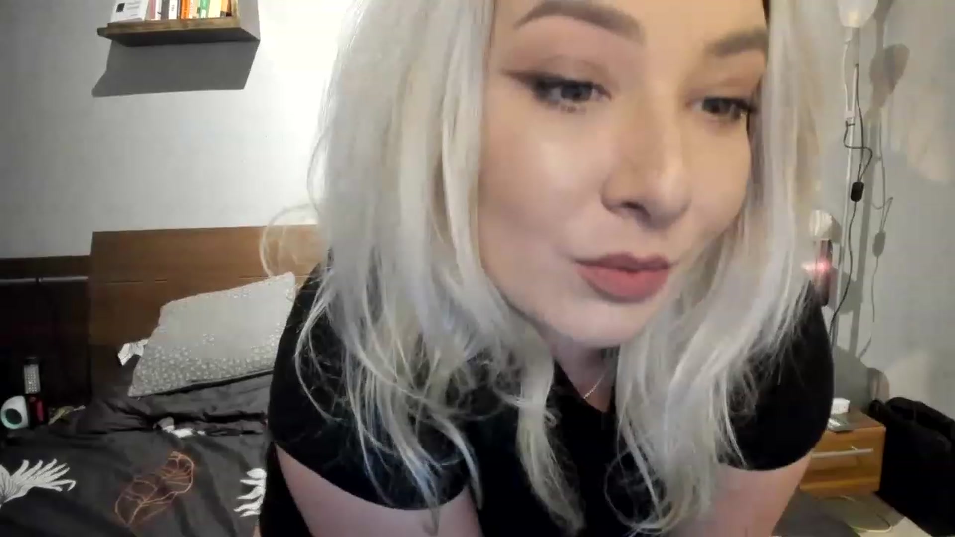 Gallery image thumbnail from LilithTongue_'s myfreecams stream on, 04/20/2023, 12:38 image 19 of 20
