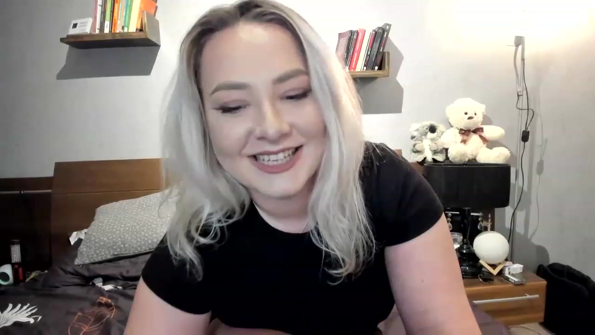 Gallery image thumbnail from LilithTongue_'s myfreecams stream on, 04/20/2023, 12:38 image 13 of 20