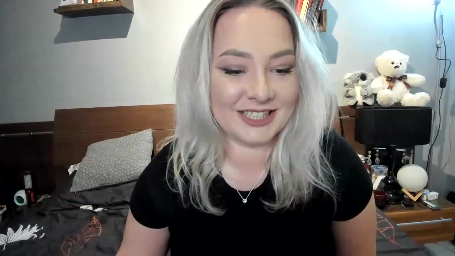 Gallery image thumbnail from LilithTongue_'s myfreecams stream on, 04/20/2023, 12:38 image 2 of 20