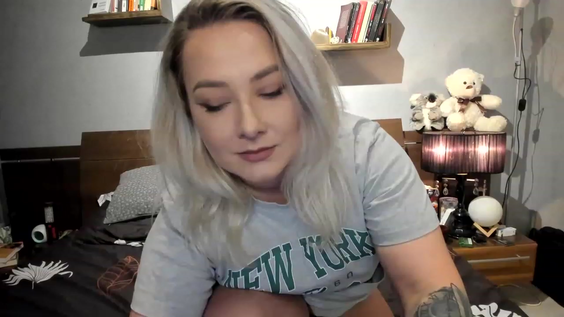 Gallery image thumbnail from LilithTongue_'s myfreecams stream on, 04/20/2023, 15:03 image 1 of 20