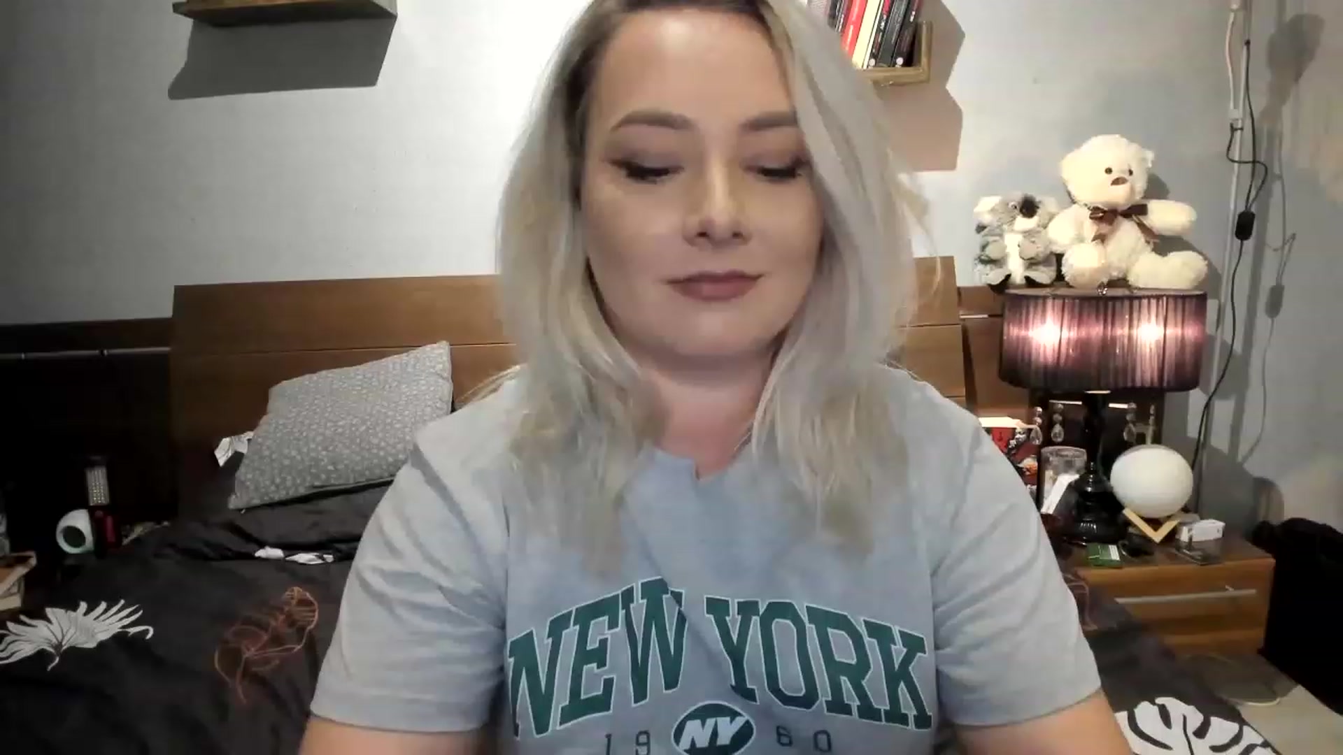 Gallery image thumbnail from LilithTongue_'s myfreecams stream on, 04/20/2023, 15:03 image 8 of 20