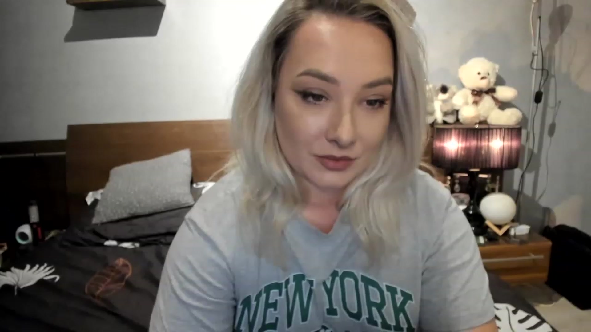 Gallery image thumbnail from LilithTongue_'s myfreecams stream on, 04/20/2023, 15:03 image 2 of 20