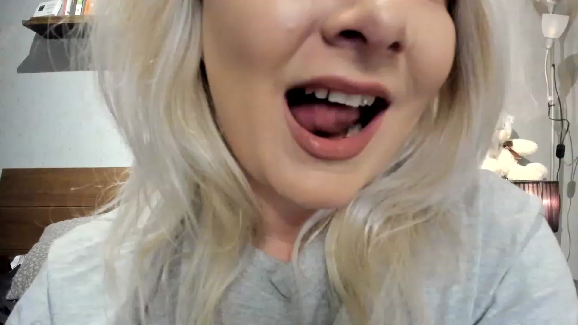 Gallery image thumbnail from LilithTongue_'s myfreecams stream on, 04/20/2023, 15:03 image 10 of 20