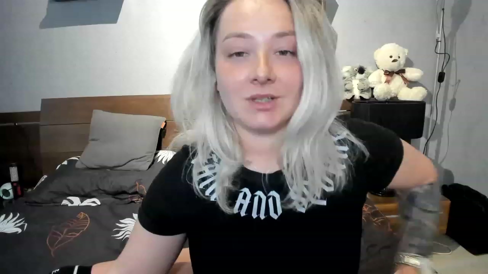 Gallery image thumbnail from LilithTongue_'s myfreecams stream on, 04/21/2023, 14:39 image 1 of 20