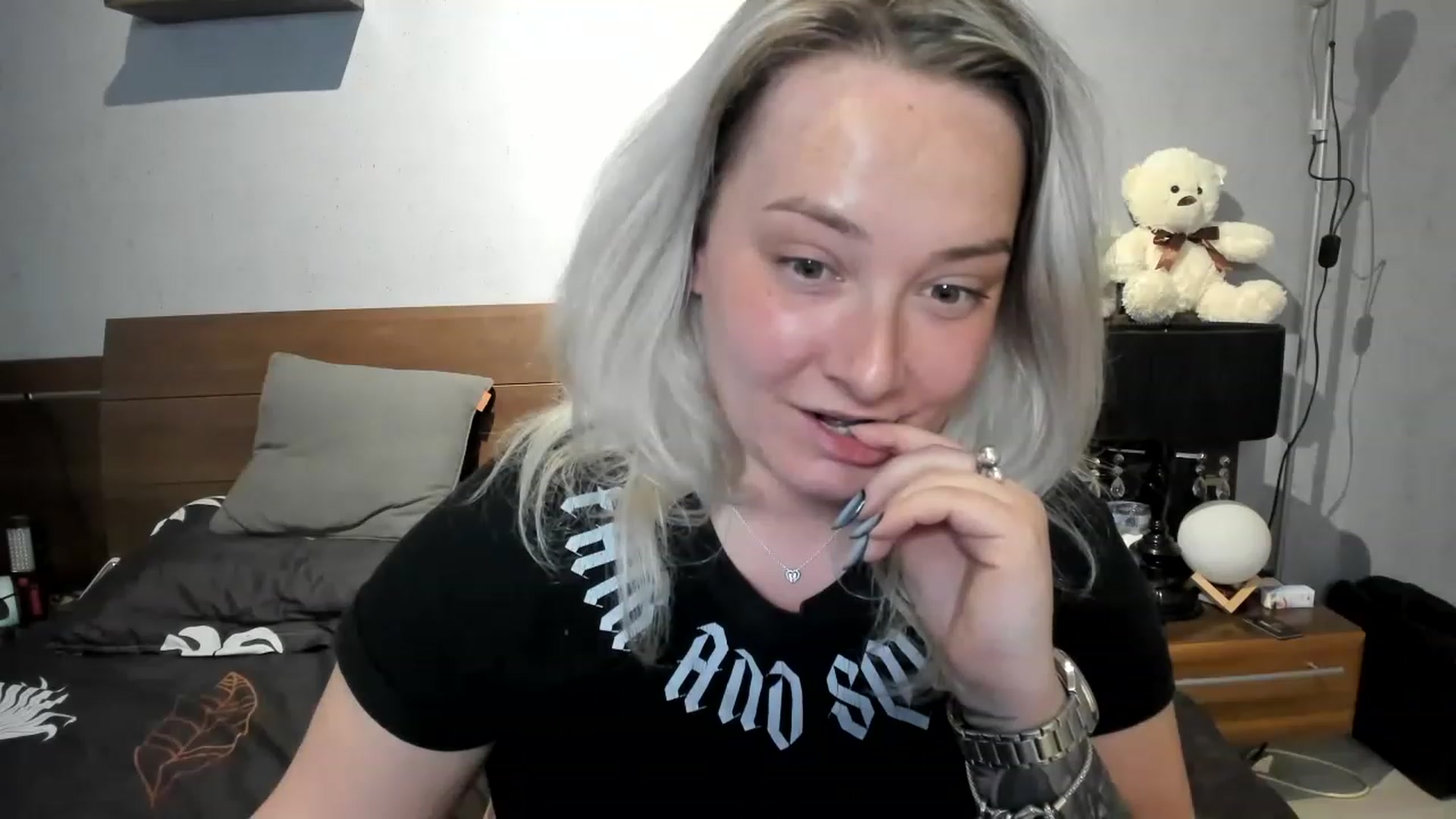 Gallery image thumbnail from LilithTongue_'s myfreecams stream on, 04/21/2023, 14:39 image 11 of 20