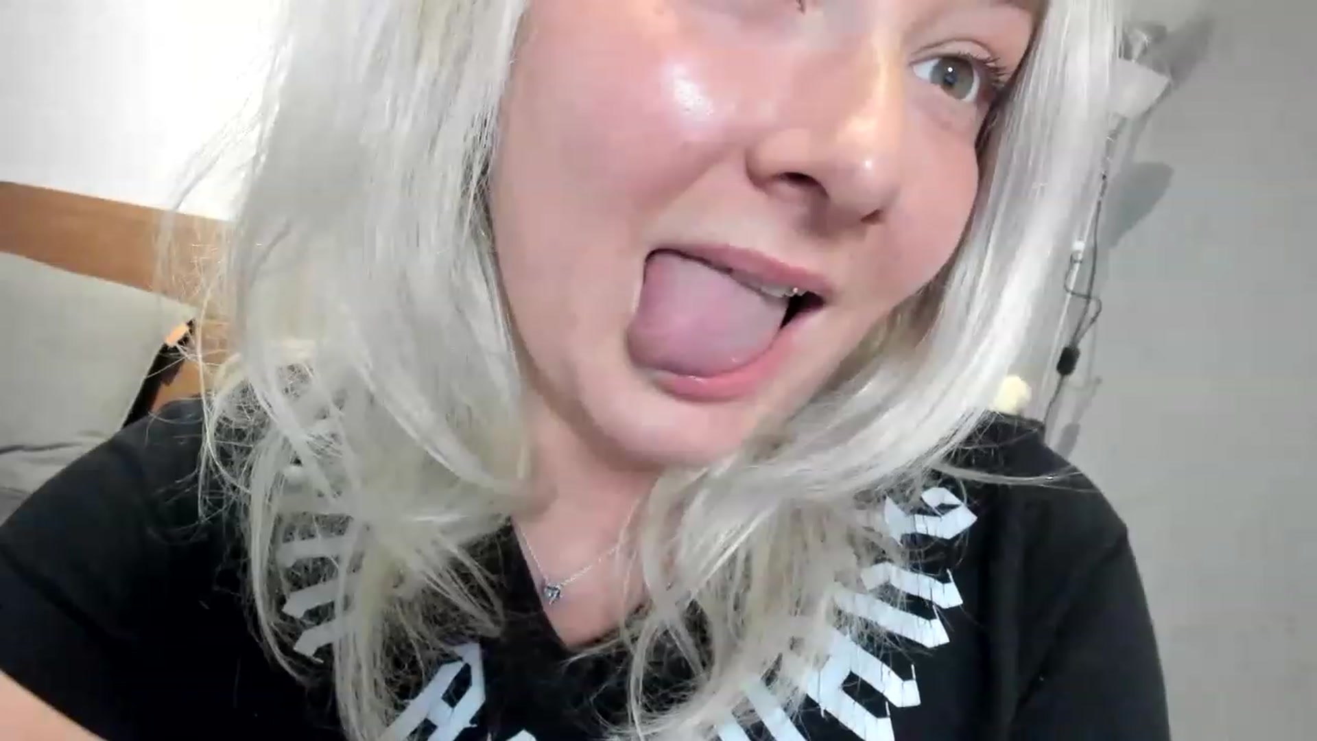 Gallery image thumbnail from LilithTongue_'s myfreecams stream on, 04/21/2023, 14:39 image 13 of 20