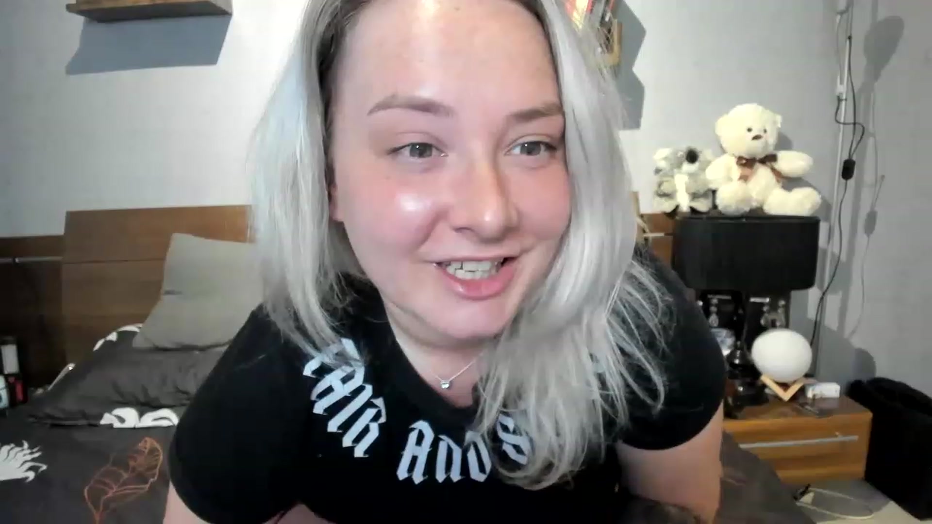 Gallery image thumbnail from LilithTongue_'s myfreecams stream on, 04/21/2023, 14:39 image 10 of 20