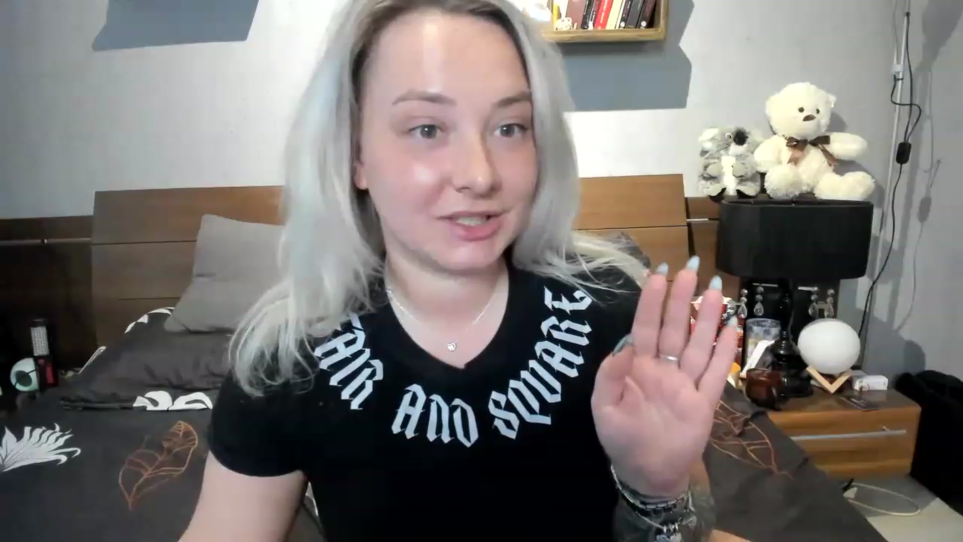 Gallery image thumbnail from LilithTongue_'s myfreecams stream on, 04/21/2023, 14:39 image 16 of 20