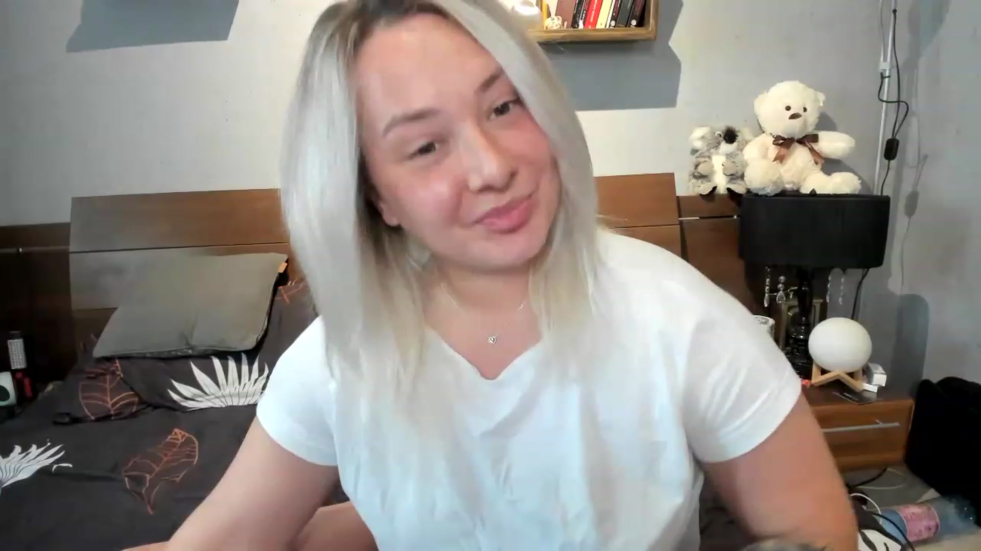 Gallery image thumbnail from LilithTongue_'s myfreecams stream on, 04/24/2023, 13:24 image 17 of 20