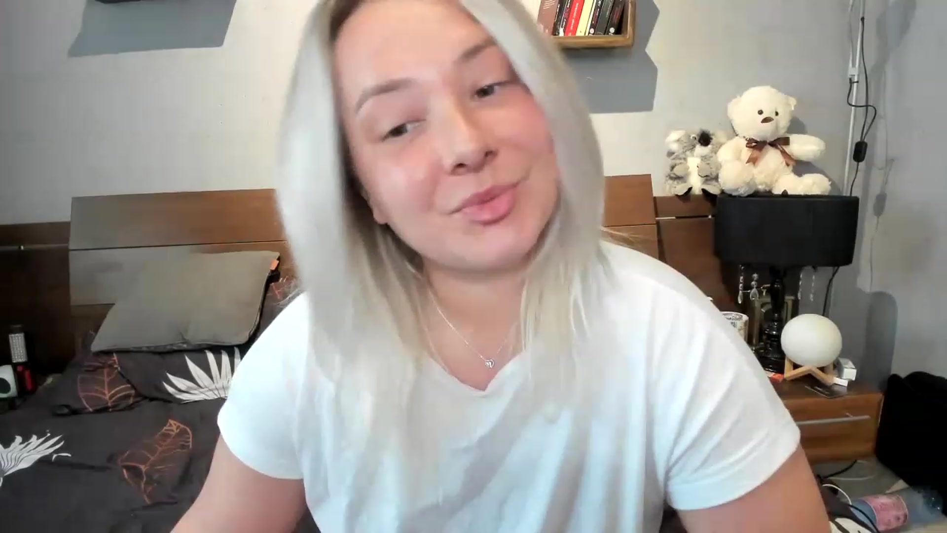 Gallery image thumbnail from LilithTongue_'s myfreecams stream on, 04/24/2023, 13:24 image 12 of 20