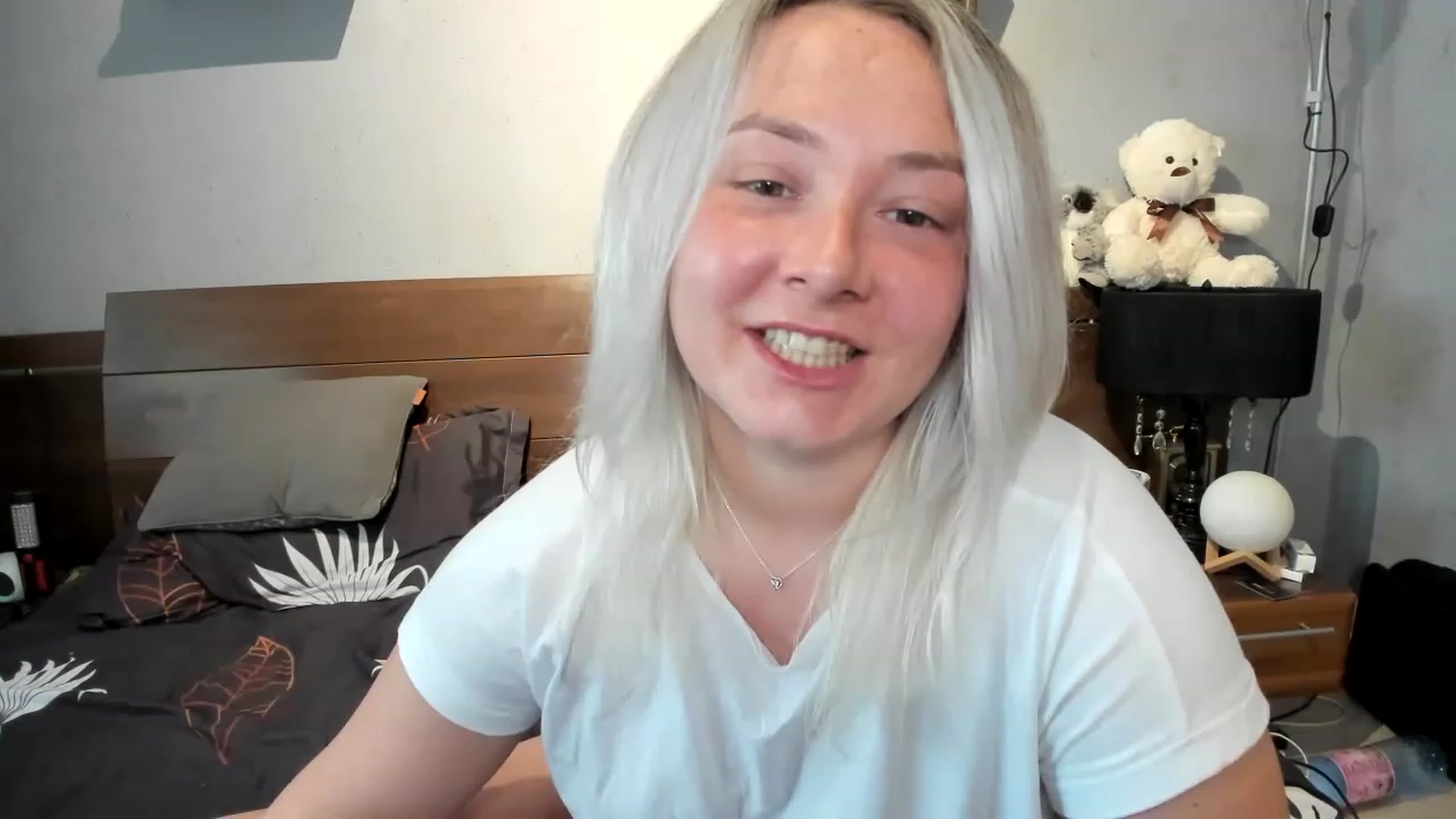 Gallery image thumbnail from LilithTongue_'s myfreecams stream on, 04/24/2023, 13:24 image 19 of 20