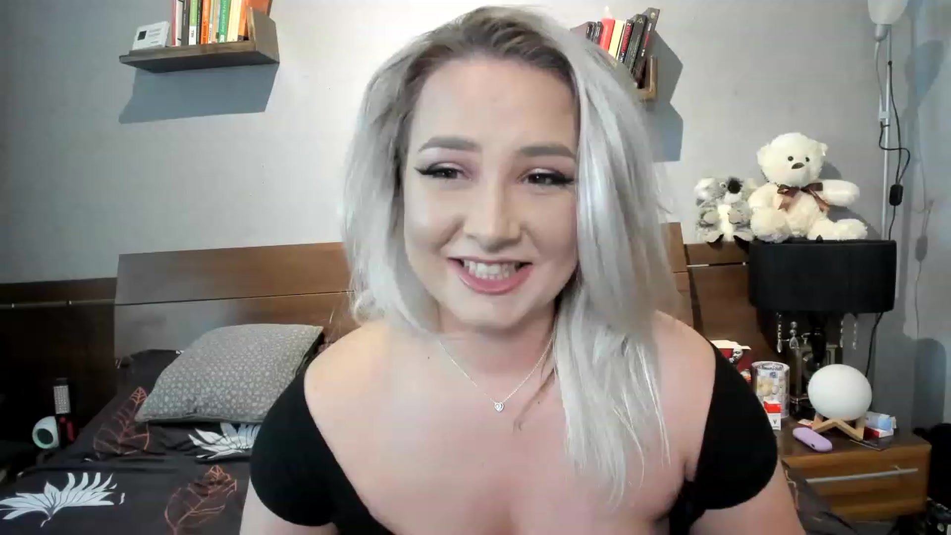 Gallery image thumbnail from LilithTongue_'s myfreecams stream on, 04/29/2023, 13:15 image 8 of 20