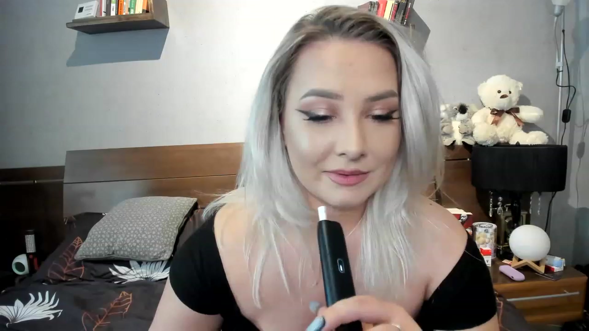 Gallery image thumbnail from LilithTongue_'s myfreecams stream on, 04/29/2023, 13:15 image 15 of 20