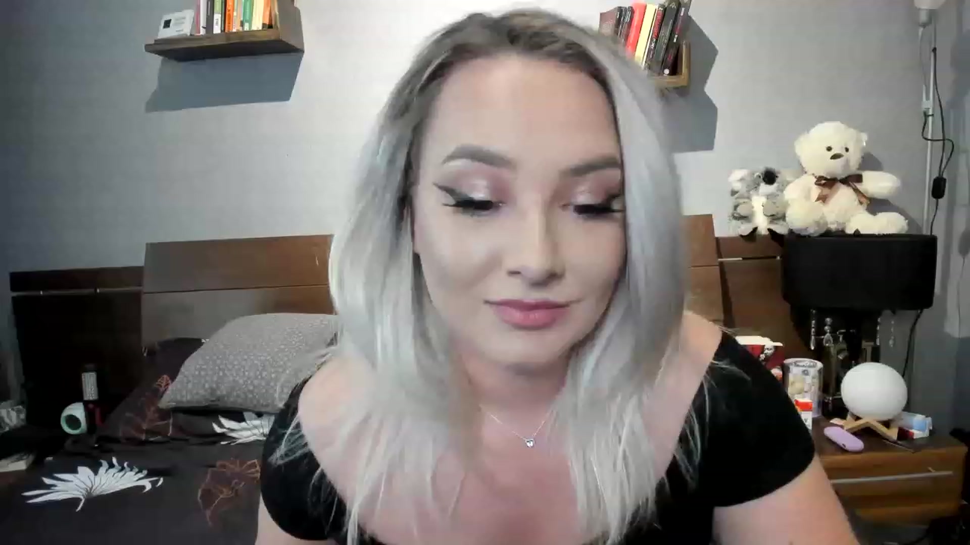 Gallery image thumbnail from LilithTongue_'s myfreecams stream on, 04/29/2023, 16:15 image 14 of 20