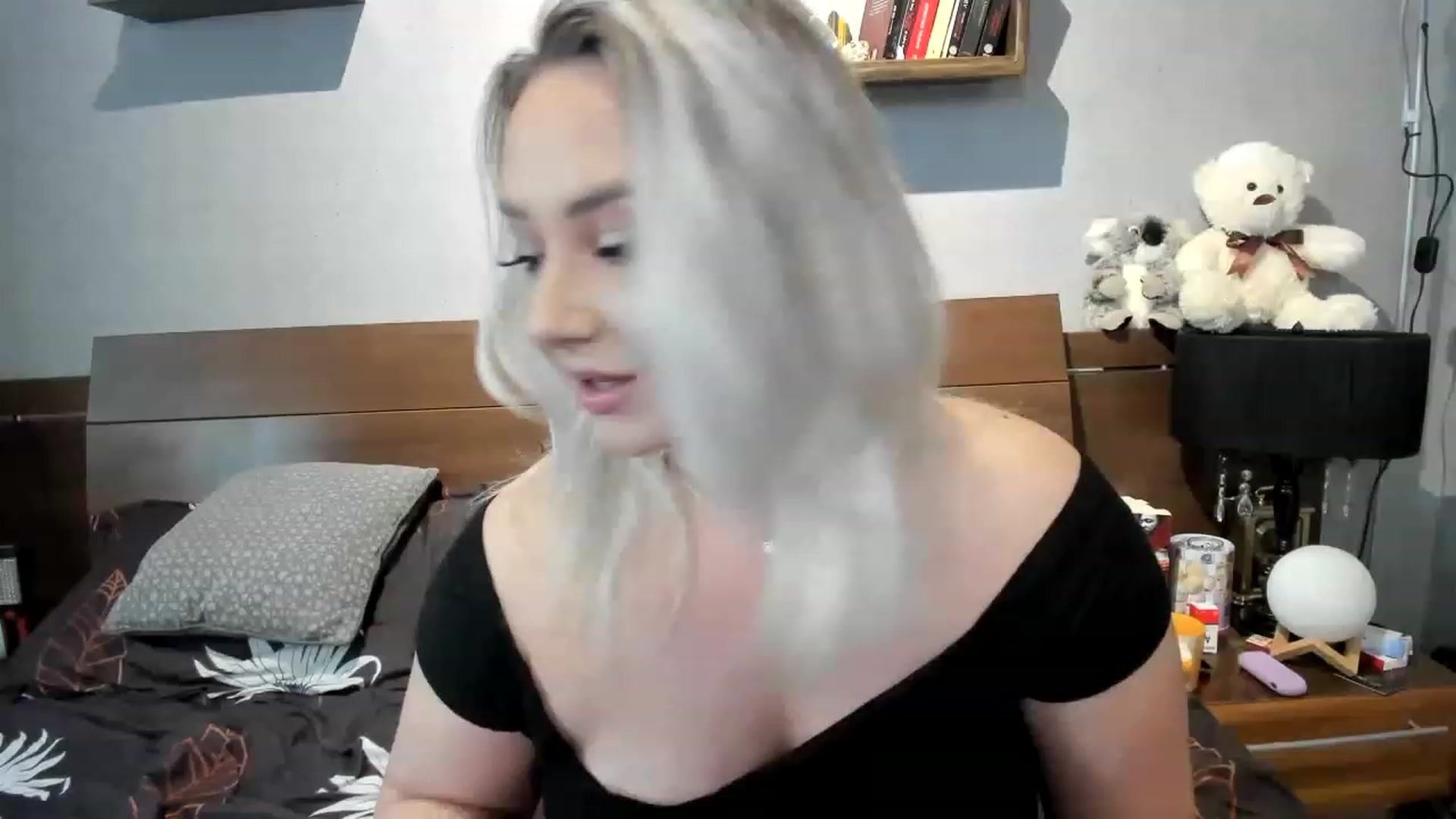 Gallery image thumbnail from LilithTongue_'s myfreecams stream on, 04/29/2023, 16:15 image 1 of 20