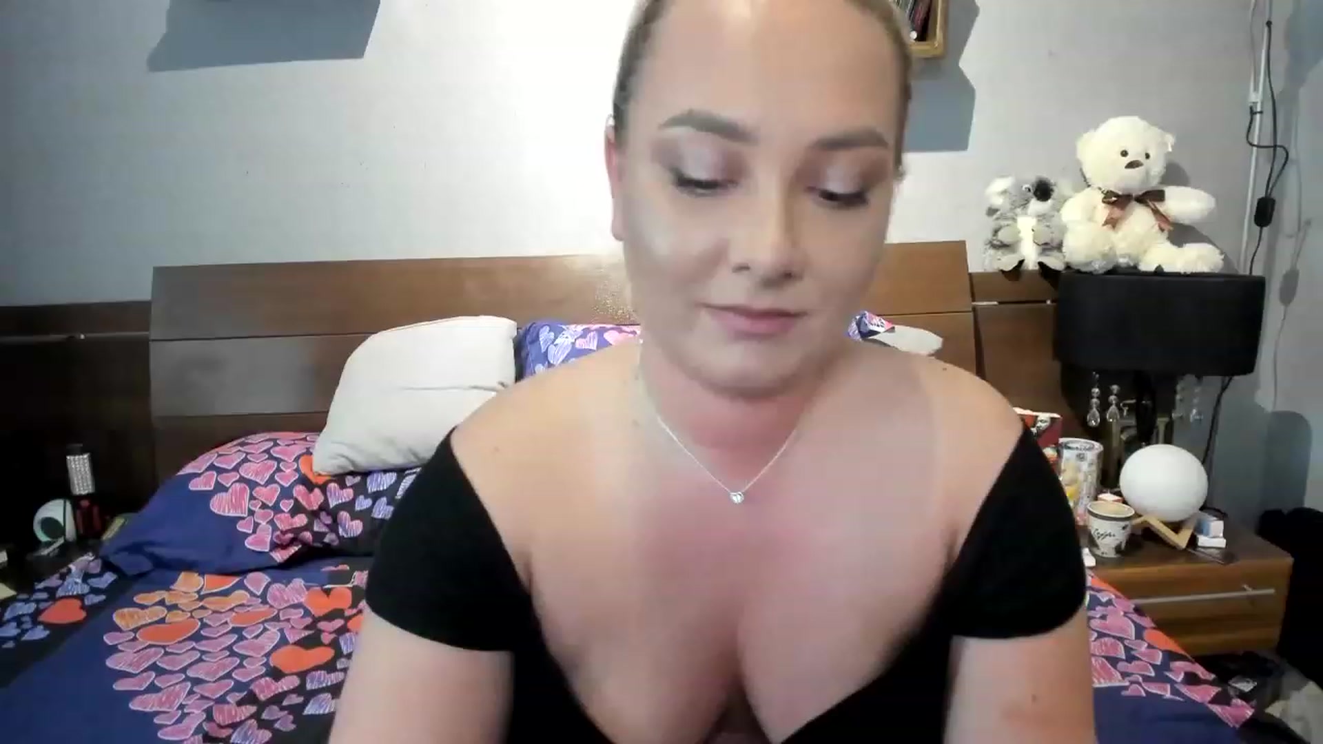 Gallery image thumbnail from LilithTongue_'s myfreecams stream on, 05/05/2023, 14:42 image 8 of 20