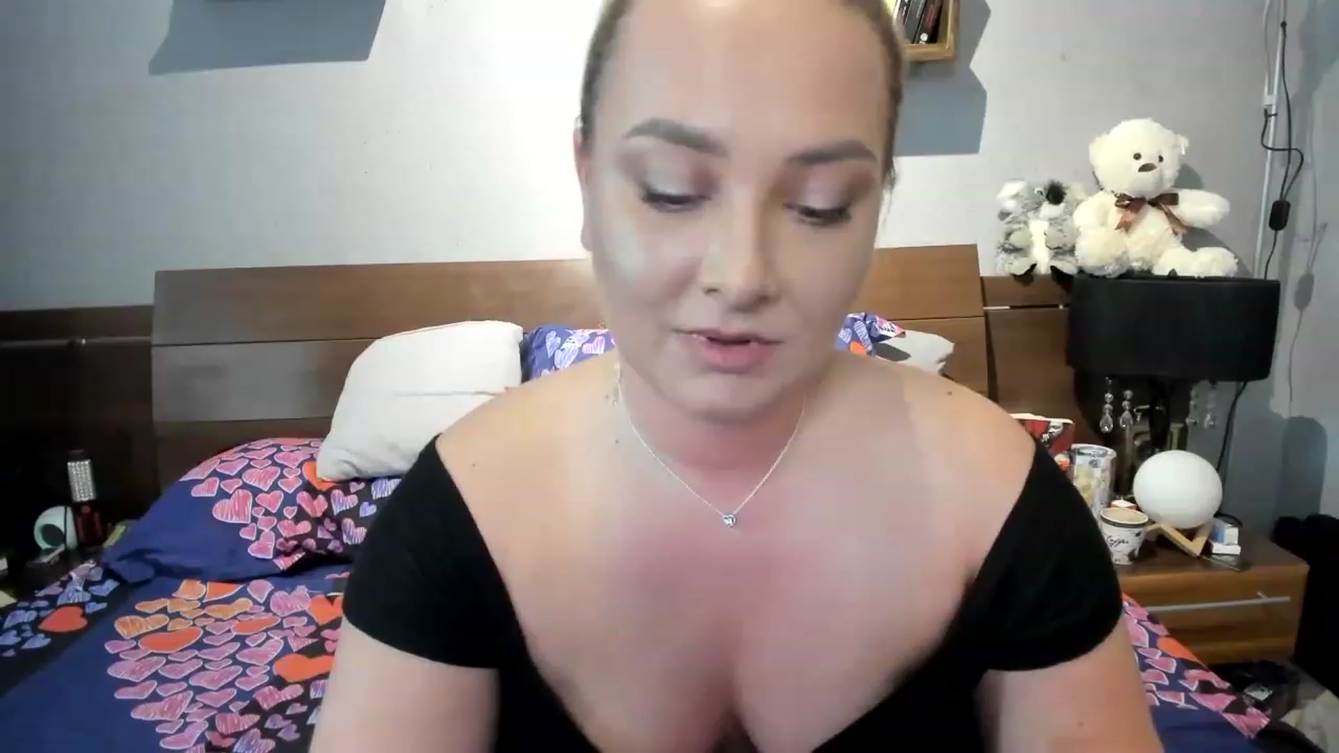 Gallery image thumbnail from LilithTongue_'s myfreecams stream on, 05/05/2023, 14:42 image 7 of 20
