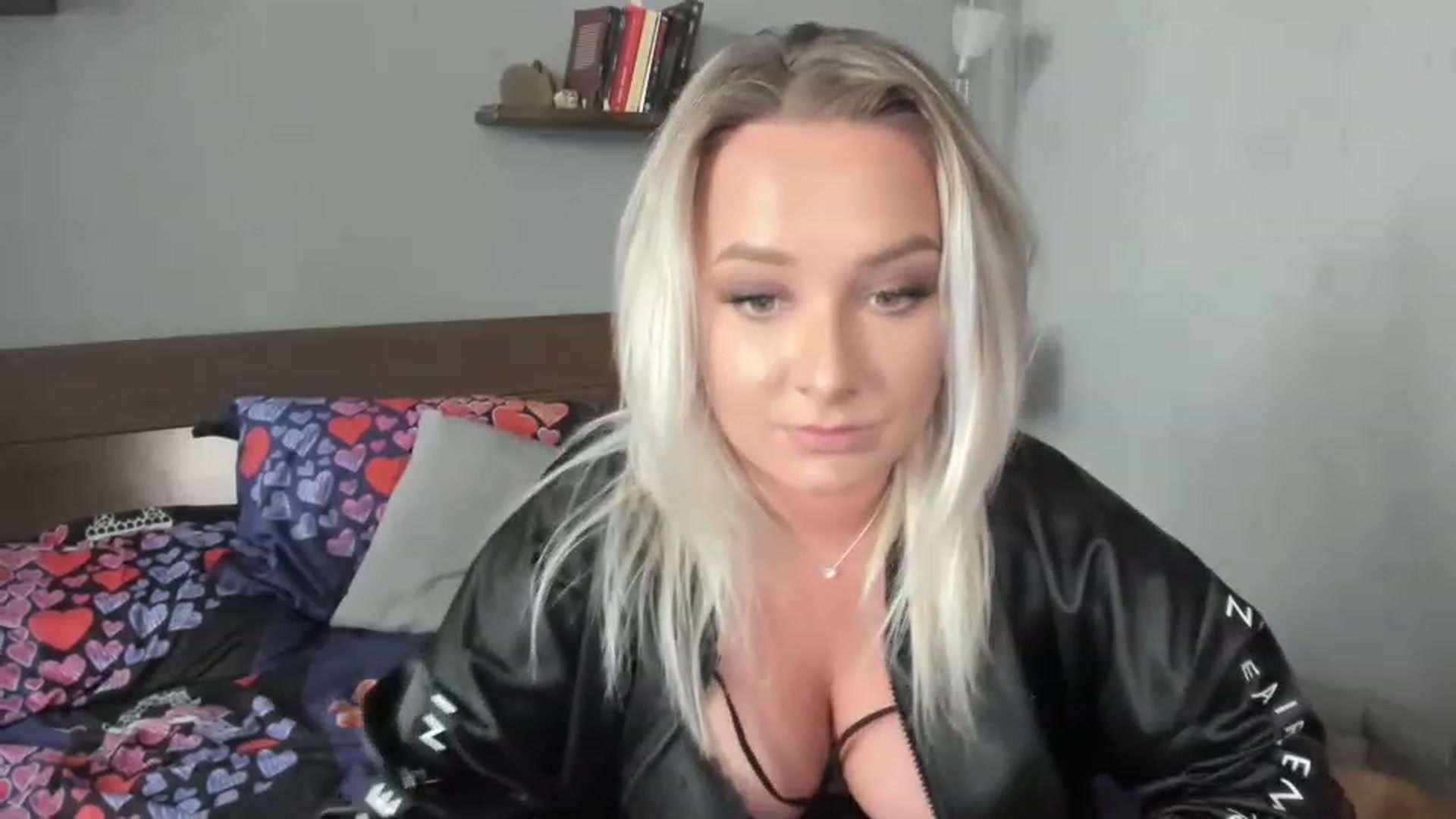 Gallery image thumbnail from LilithTongue_'s myfreecams stream on, 05/11/2023, 14:45 image 19 of 20
