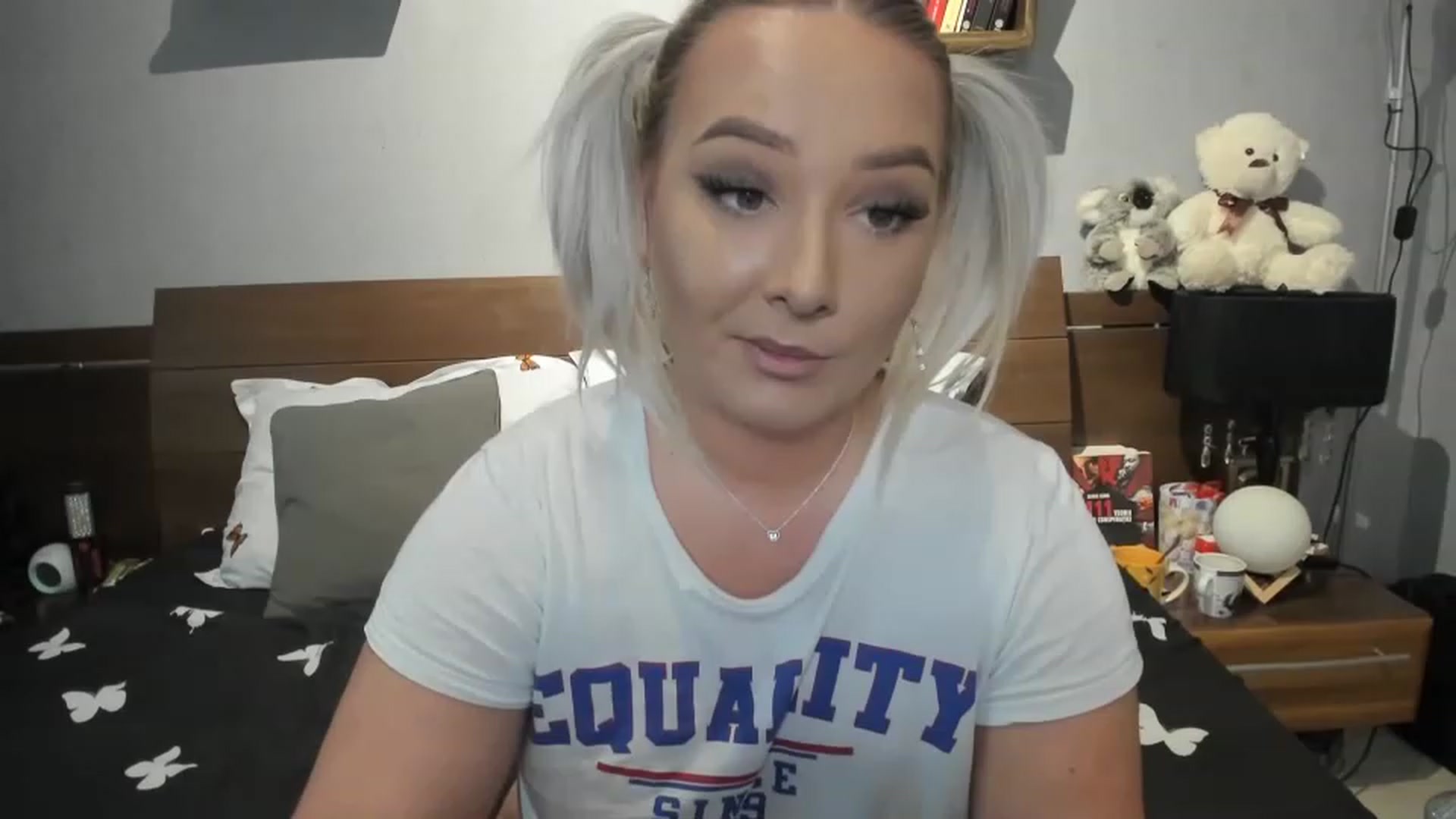 Gallery image thumbnail from LilithTongue_'s myfreecams stream on, 05/13/2023, 15:44 image 4 of 20