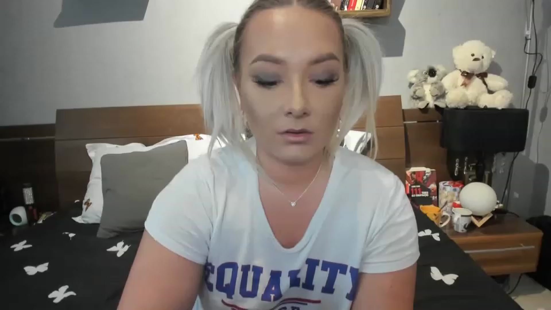 Gallery image thumbnail from LilithTongue_'s myfreecams stream on, 05/13/2023, 15:44 image 7 of 20