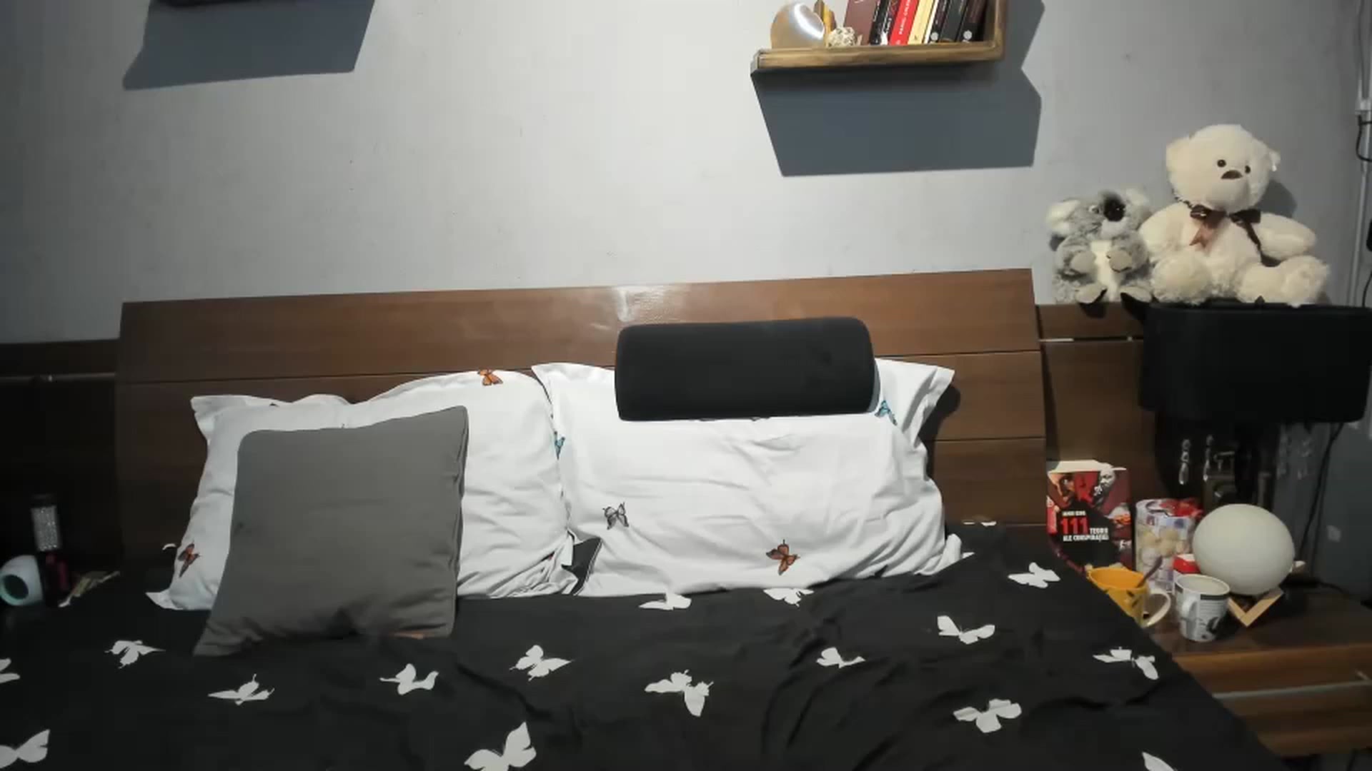 Gallery image thumbnail from LilithTongue_'s myfreecams stream on, 05/13/2023, 15:44 image 18 of 20