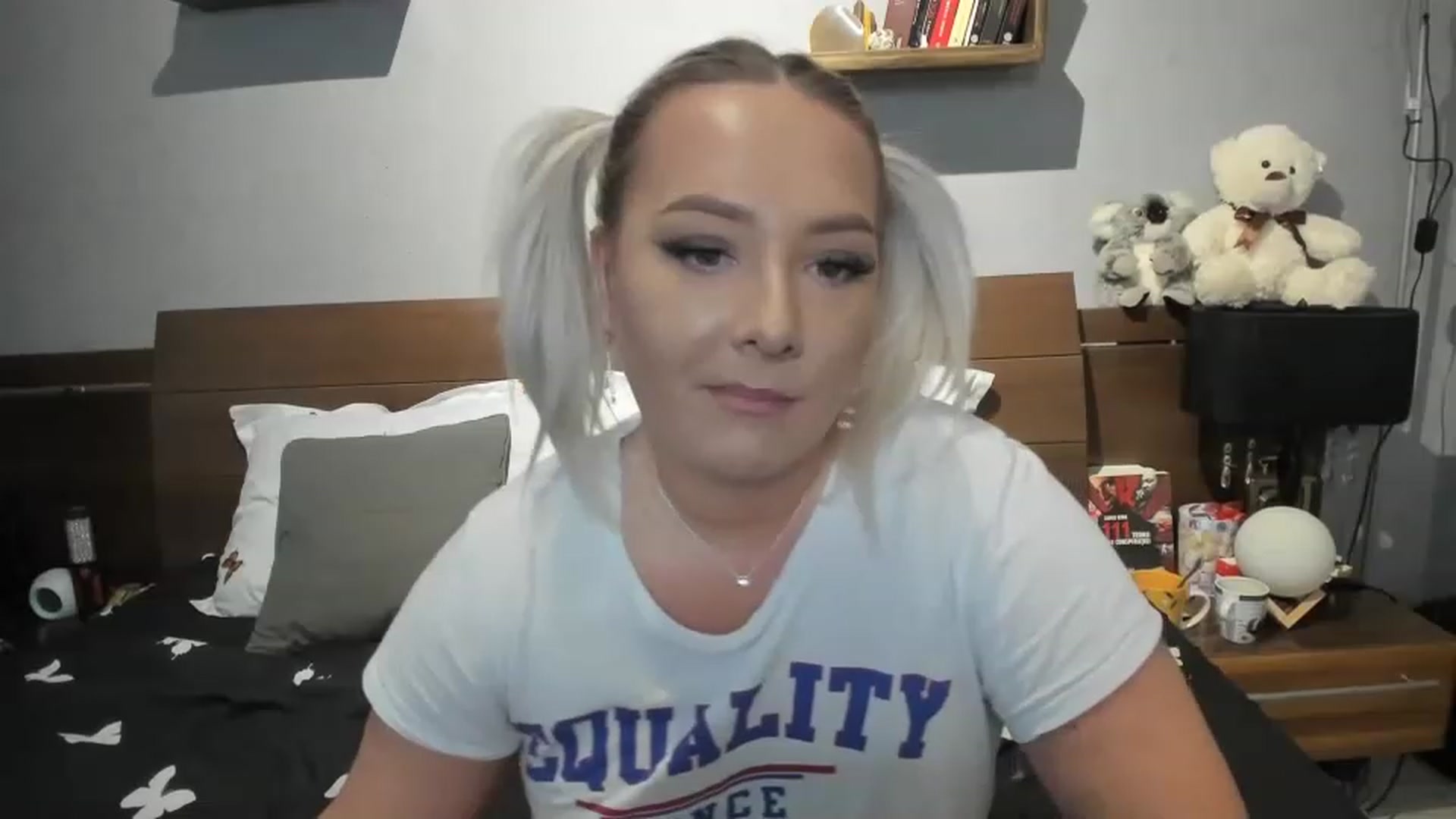 Gallery image thumbnail from LilithTongue_'s myfreecams stream on, 05/13/2023, 15:44 image 16 of 20