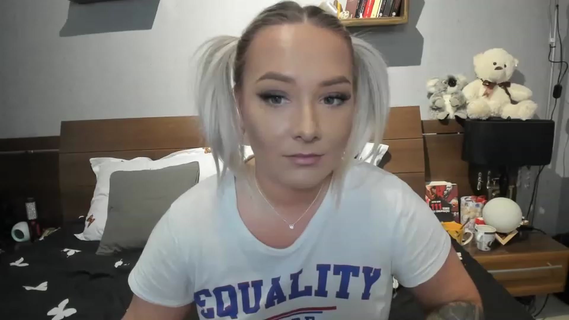 Gallery image thumbnail from LilithTongue_'s myfreecams stream on, 05/13/2023, 15:44 image 15 of 20