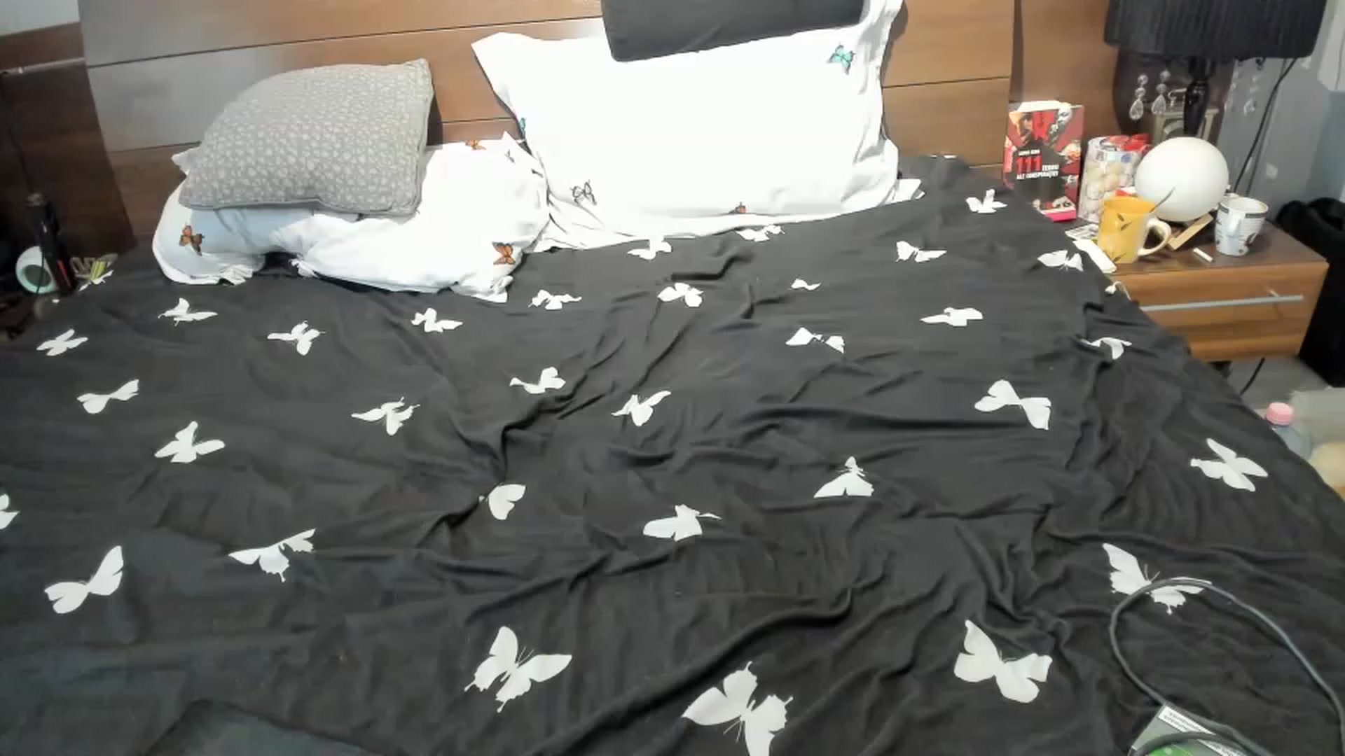 Gallery image thumbnail from LilithTongue_'s myfreecams stream on, 05/15/2023, 15:15 image 3 of 20