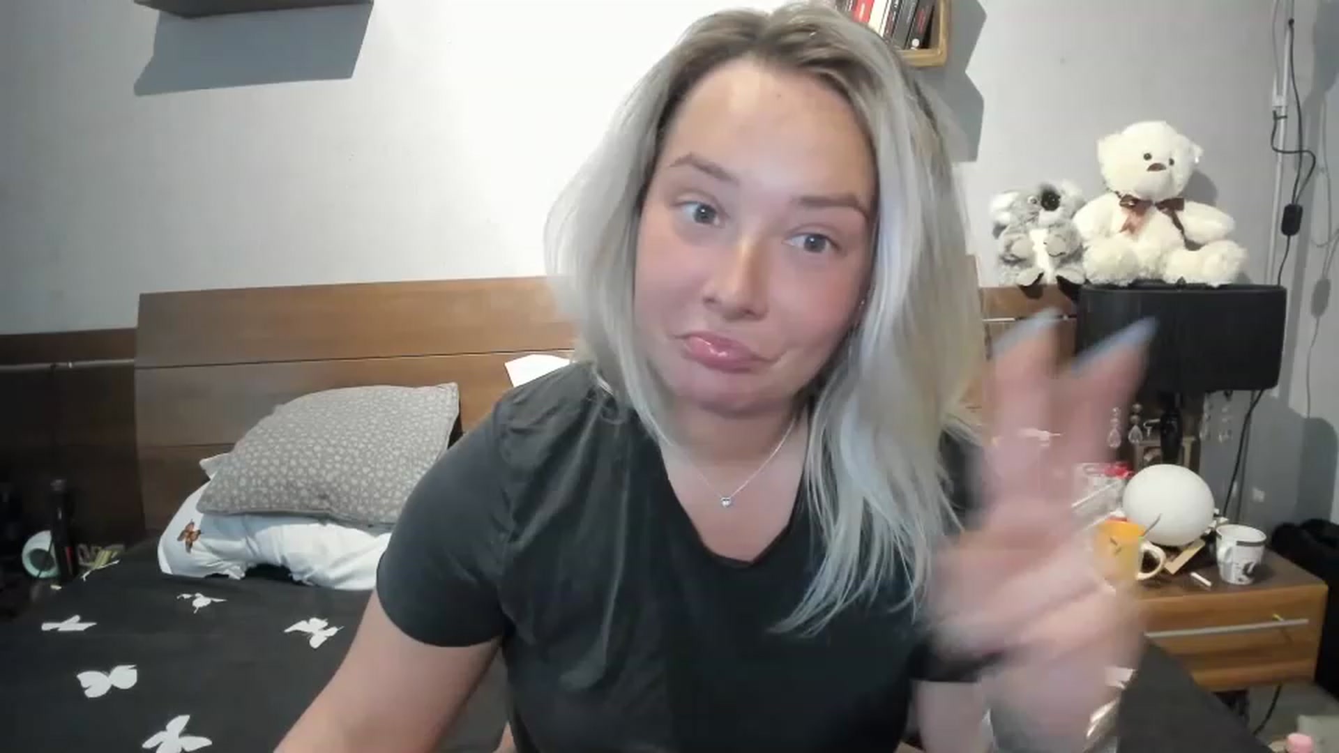 Gallery image thumbnail from LilithTongue_'s myfreecams stream on, 05/15/2023, 15:15 image 15 of 20