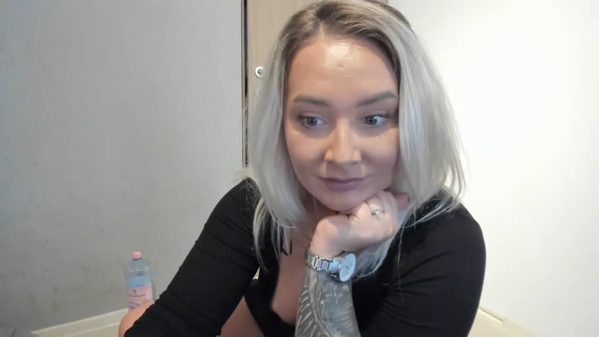 Gallery image thumbnail from LilithTongue_'s myfreecams stream on, 05/30/2023, 14:50 image 9 of 20