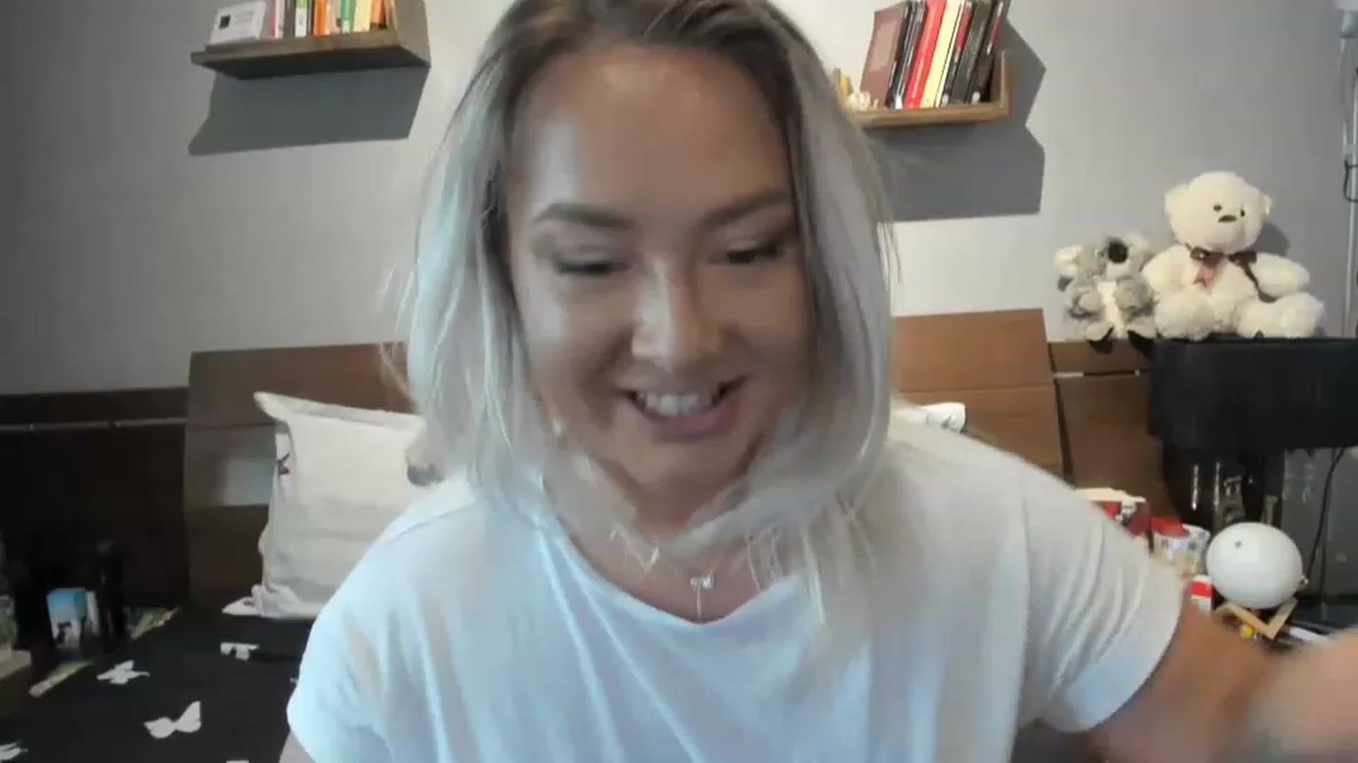 Gallery image thumbnail from LilithTongue_'s myfreecams stream on, 06/03/2023, 13:27 image 19 of 20
