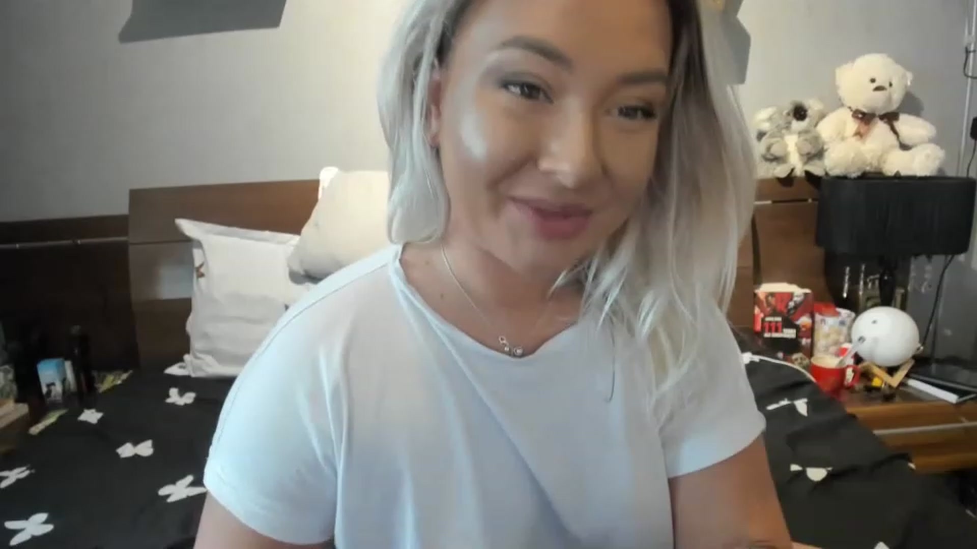Gallery image thumbnail from LilithTongue_'s myfreecams stream on, 06/03/2023, 13:27 image 17 of 20