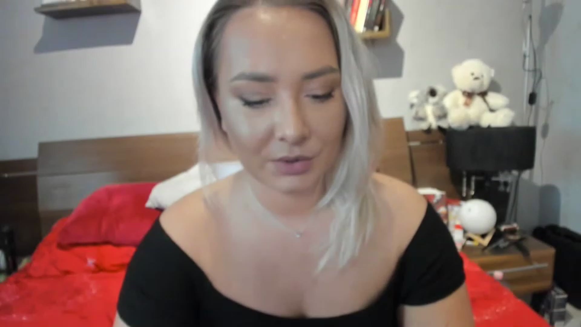Gallery image thumbnail from LilithTongue_'s myfreecams stream on, 06/17/2023, 14:20 image 4 of 20