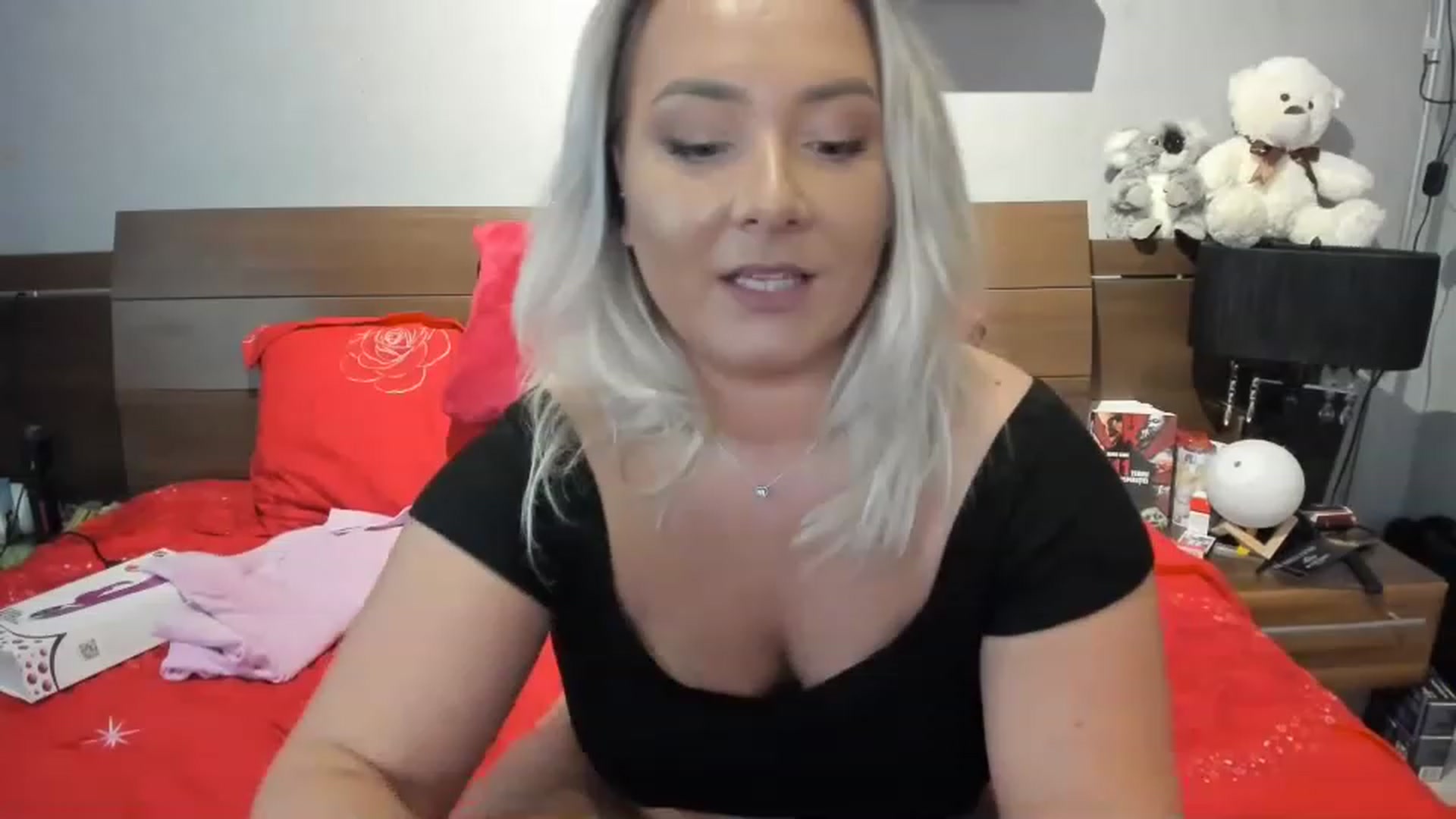 Gallery image thumbnail from LilithTongue_'s myfreecams stream on, 06/17/2023, 15:15 image 12 of 20