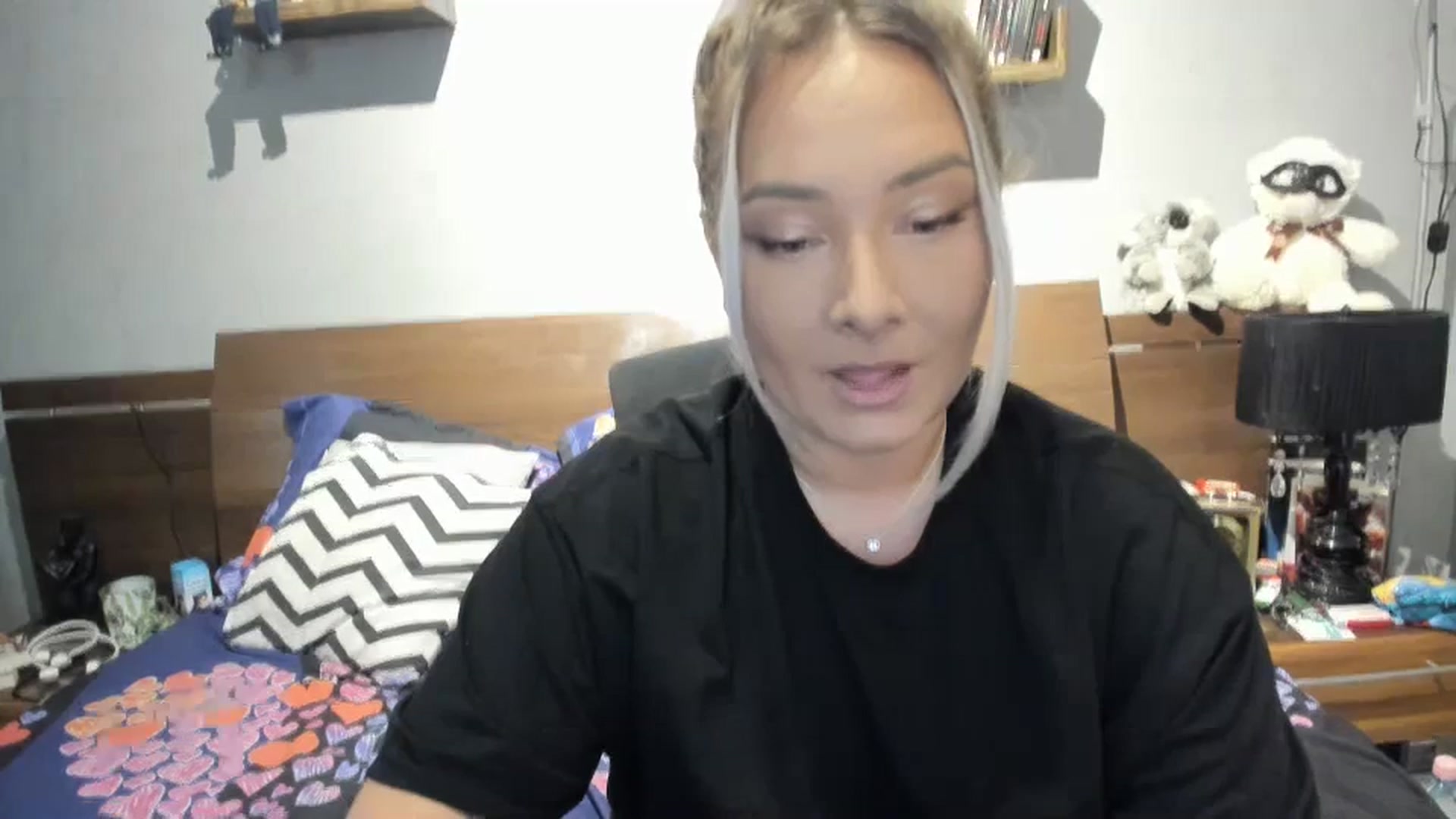 Gallery image thumbnail from LilithTongue_'s myfreecams stream on, 07/15/2023, 12:51 image 16 of 20