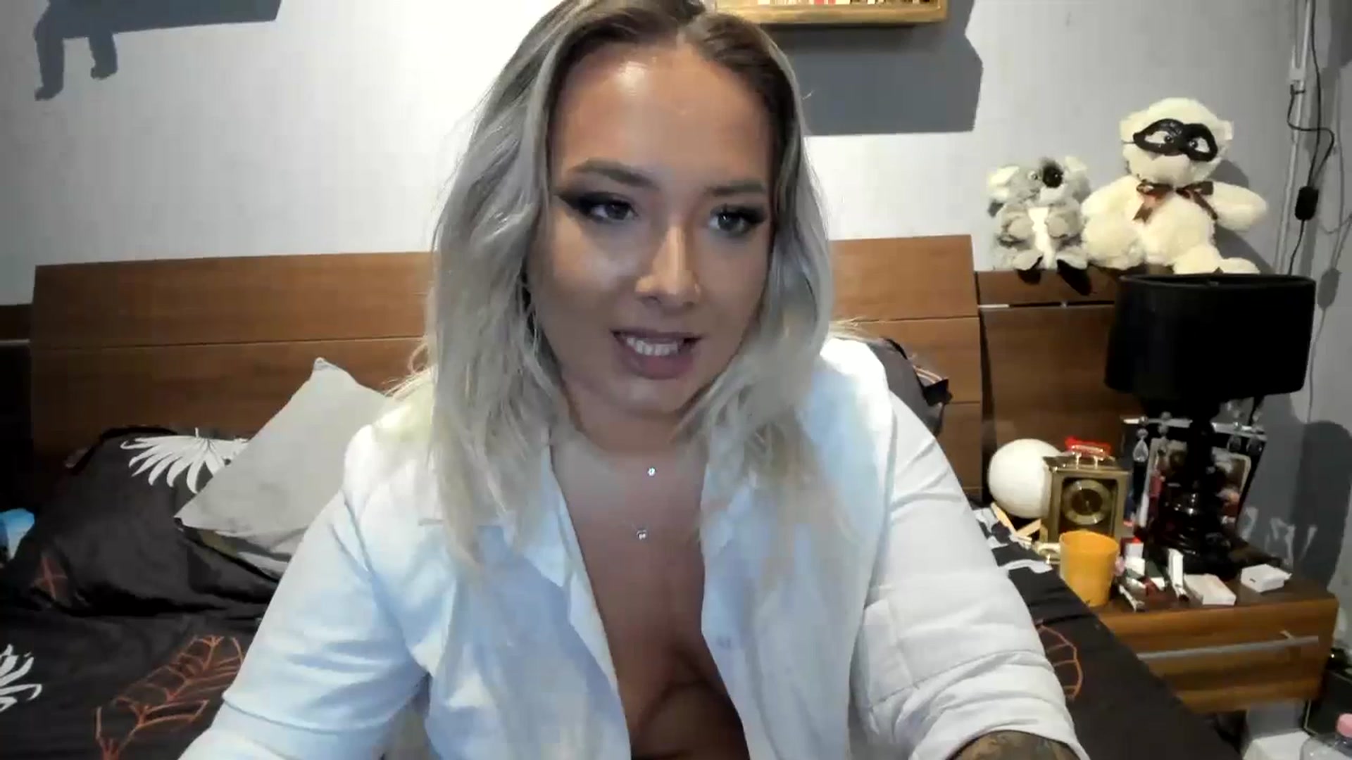 Gallery image thumbnail from LilithTongue_'s myfreecams stream on, 07/21/2023, 14:35 image 11 of 20