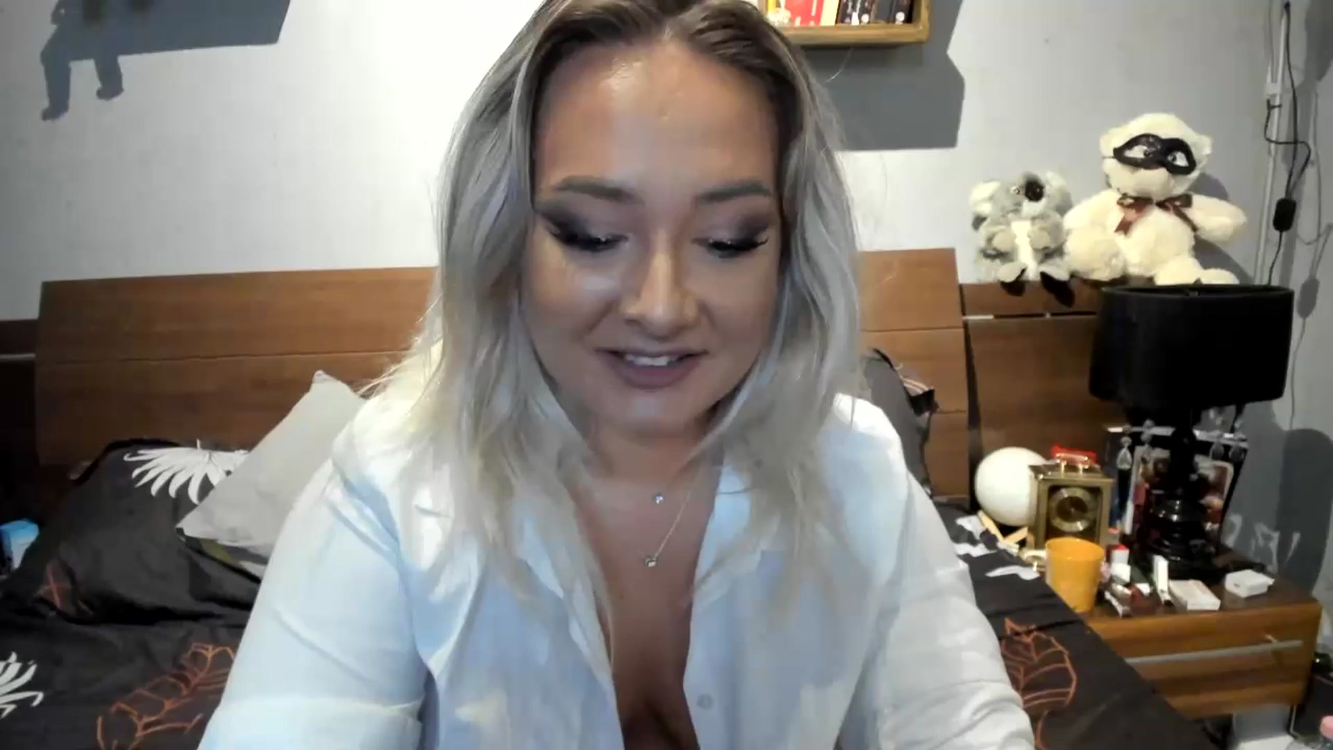 Gallery image thumbnail from LilithTongue_'s myfreecams stream on, 07/21/2023, 14:35 image 1 of 20
