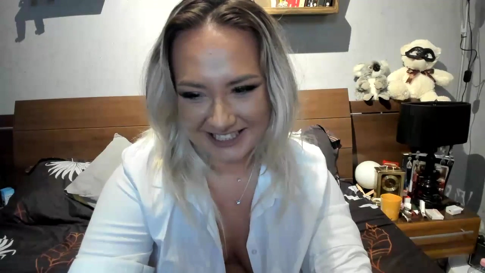 Gallery image thumbnail from LilithTongue_'s myfreecams stream on, 07/21/2023, 14:35 image 2 of 20