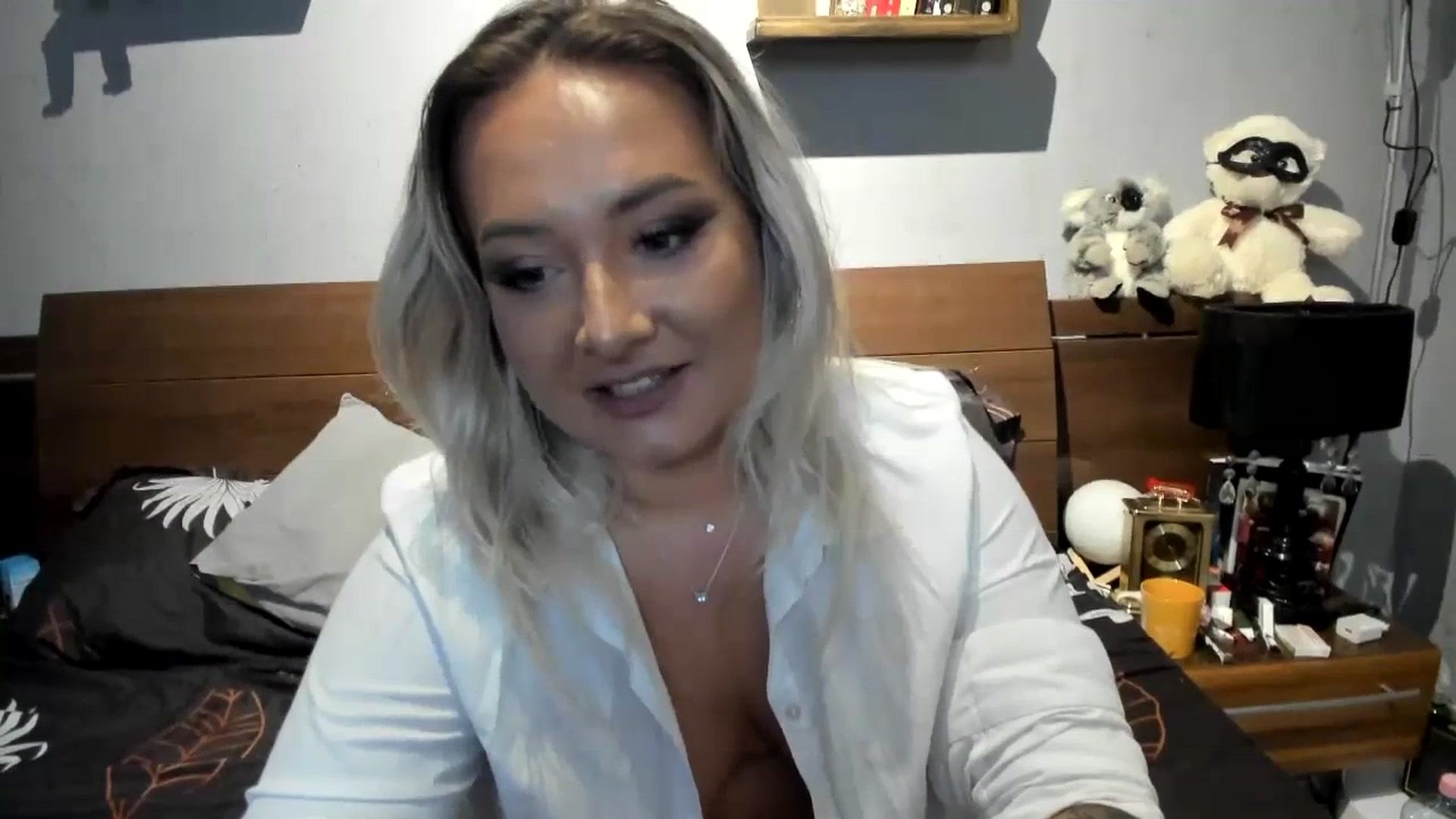 Gallery image thumbnail from LilithTongue_'s myfreecams stream on, 07/21/2023, 14:35 image 9 of 20