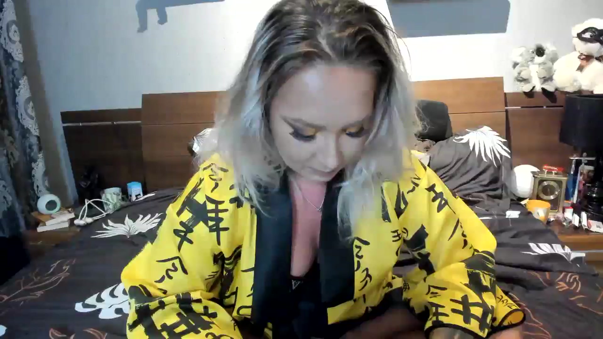 Gallery image thumbnail from LilithTongue_'s myfreecams stream on, 07/25/2023, 15:16 image 15 of 20