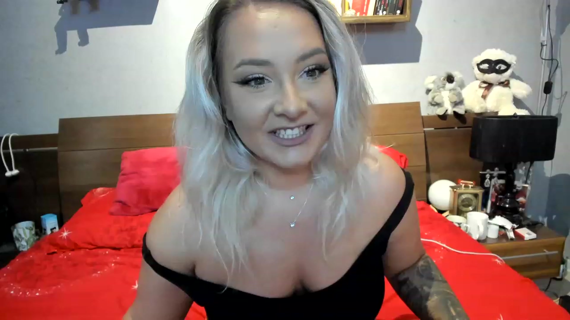 Gallery image thumbnail from LilithTongue_'s myfreecams stream on, 08/07/2023, 13:36 image 7 of 20