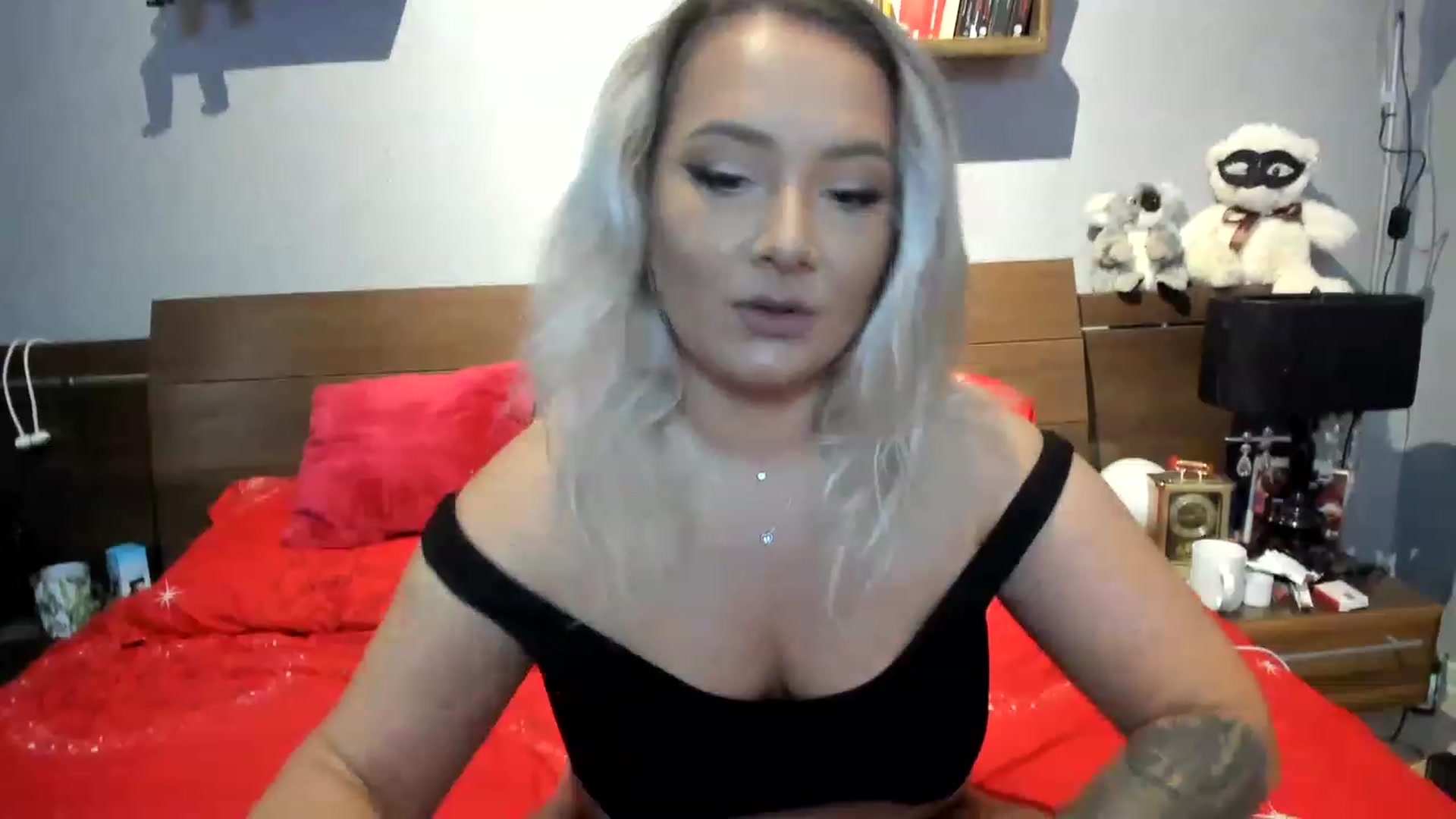 Gallery image thumbnail from LilithTongue_'s myfreecams stream on, 08/07/2023, 13:36 image 10 of 20