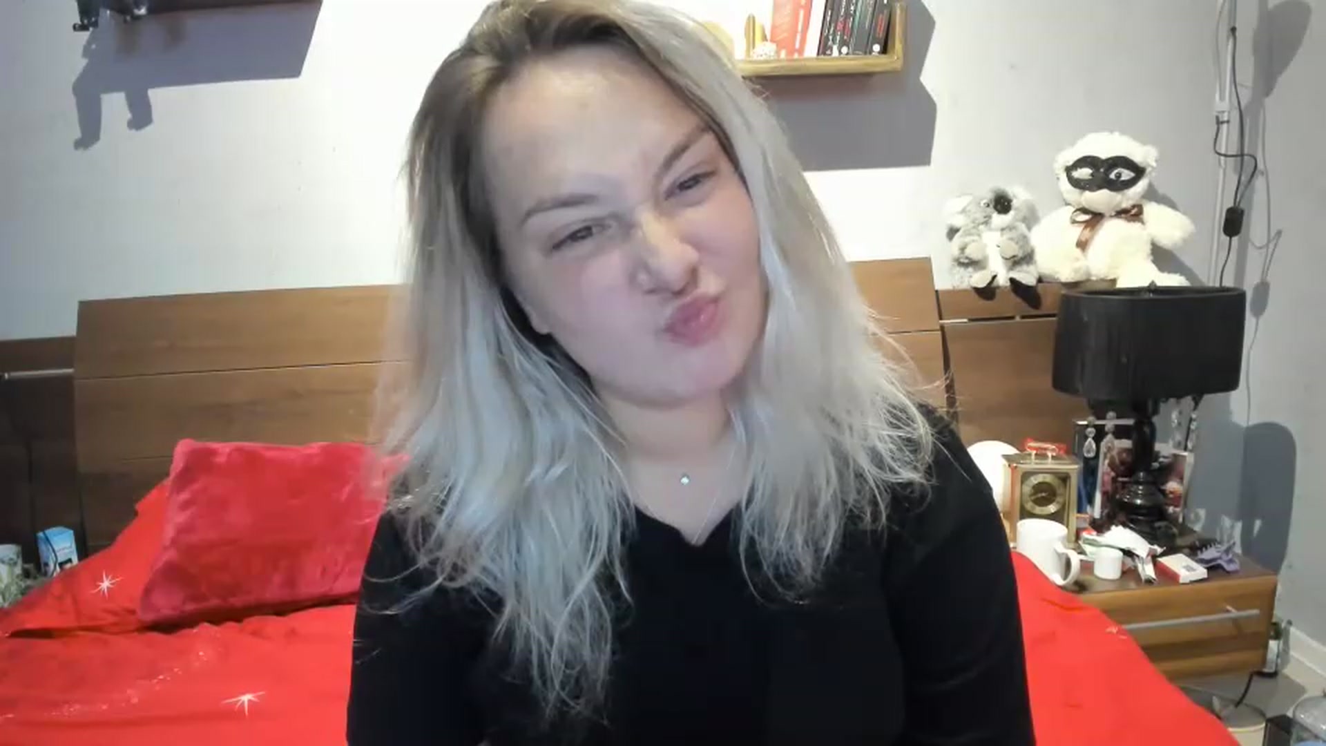 Gallery image thumbnail from LilithTongue_'s myfreecams stream on, 08/08/2023, 12:30 image 17 of 20