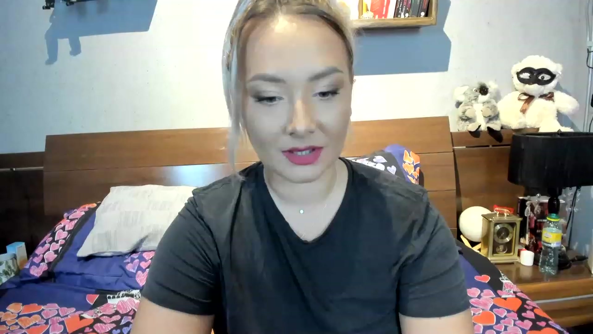 Gallery image thumbnail from LilithTongue_'s myfreecams stream on, 08/18/2023, 13:45 image 7 of 20